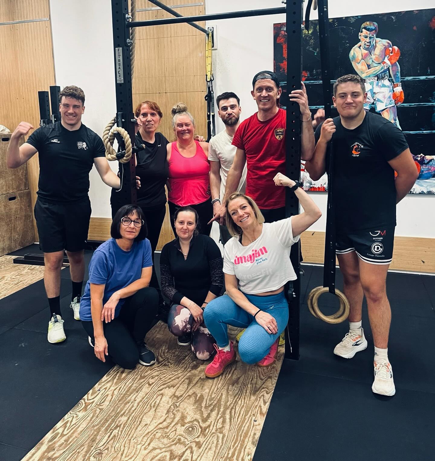 🔥TEAM KARENE en mode Sueur & Bonne humeur🔥
Une super moment passé tous ensemble au studio @imajim_rever_plus_fort avec une séance menée par Jimmy Courbon qui nous à bien boostés .🔥🙏
Sortir du cadre de travail, transpirer, rigoler et se dépasser…💥
Ça fait du bien et cela permet de créé des souvenirs qui soudent encore plus la team🤝
Merci à toute l’équipe pour l’énergie, les sourires et ce moment de partage.
On recommence quand ?
#teamkarene #sportsanté #imajım