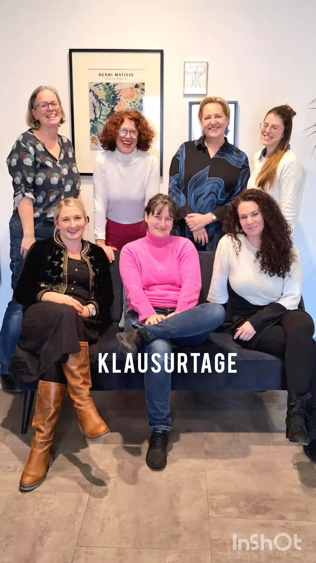 Auftakt & Startschuss für unser neues Projekt REAL ME - #nofilter bei unseren Klausurtagen im @hotel.telegraph - 2 Tage Workshop-Entwicklung, Köpfe-Rauchen und Expertisen-Austausch mit den Projektkolleginnen der @phburgenland zum Thema #bodypositivity #skinnytok #körperkompetenz #socialmedia #abgrenzung #nofılterneeded #REALME
Mit Elke Aufner-Hergovich, Sandra Gollubits, Katrin Csar, Katharina Okoli, Anna Drenig, Astrid Gruber, Ester Passoni, Sabrina Schrammel und Karin Seidl-Wessely
Der Lichtblick Frauen- und Familienberatung Frauen- Mädchen- und Familienberatungsstelle Oberpullendorf @frauenfuerfrauenbgld @frauenreferatbgld @bmfwf.gv.at