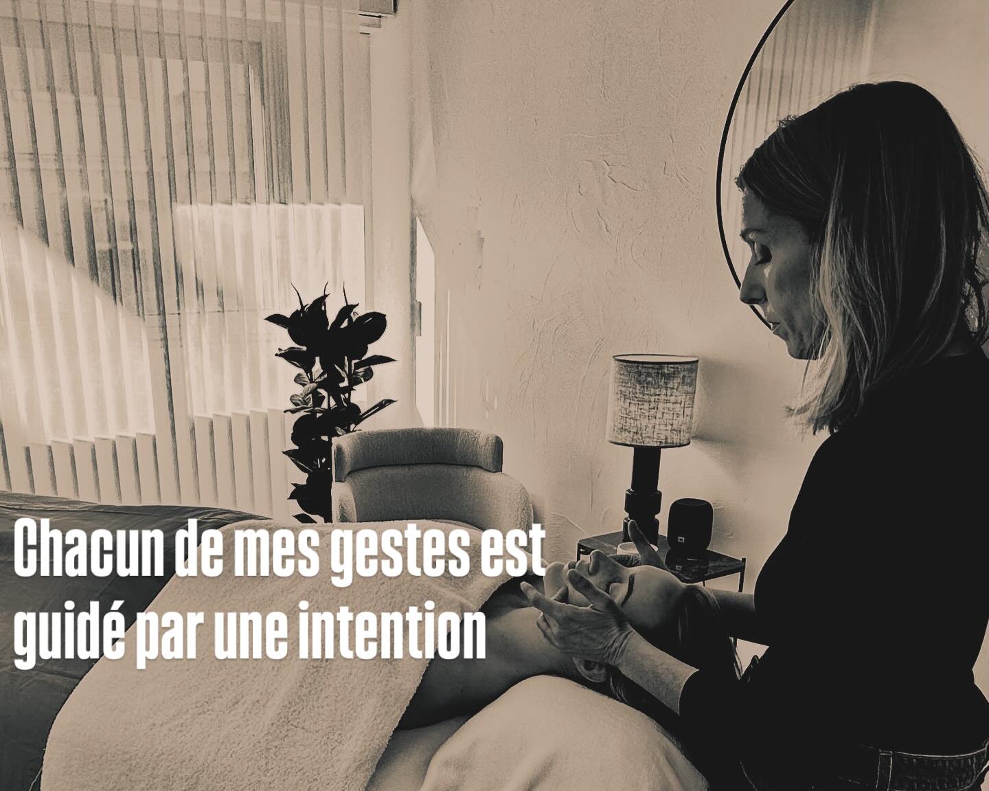 La répétition d’un mouvement, précis et adapté, jusqu’à ce que l’information passe, est essentielle.
C’est elle qui entraîne le résultat.
Lorsque je termine votre massage et que le tumulte mental vous a quitté : votre visage est apaisé, votre peau est nourrie, tonique et lumineuse. Les rides sont estompées, les cernes dissipés, les crispations assouplies.
Facialiste Magali Bres
3 Rue d’Alger, Cannes.
Pour prendre rdv
📞06 08 81 91 15
Mon site
magalibres.com
#facialist #facialiste #beauténaturelle #beauté #détente #visage #kobido