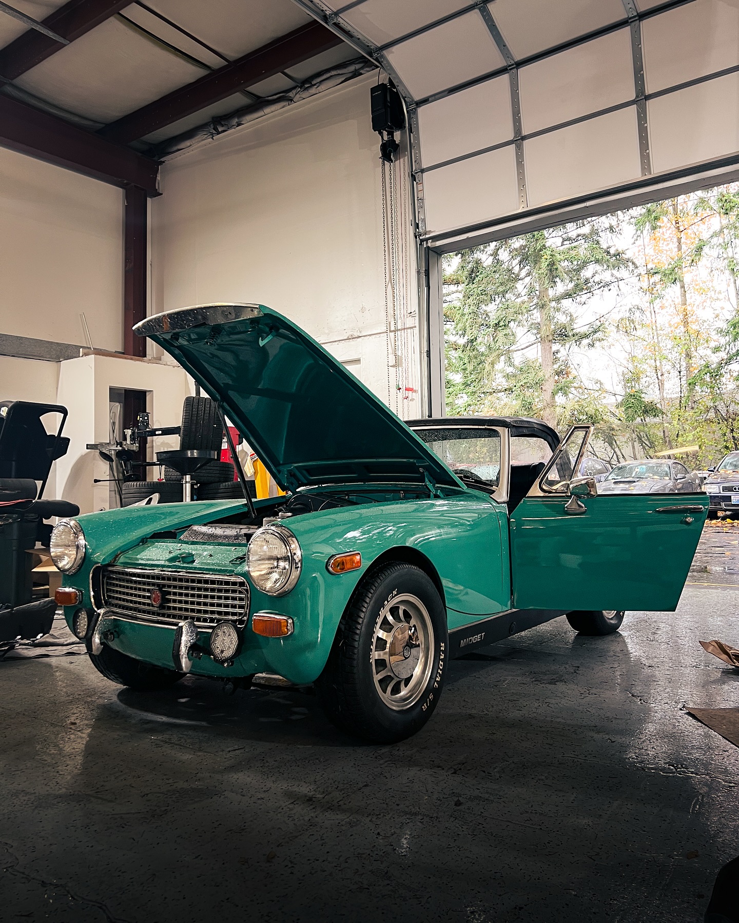 We do new, and we do classic.😮💨
Come by for any of your automotive needs! Just give us a call or visit our website in bio!
#autoshop #autorepair #automotive #mechanic #cars #auto #carrepair #mechaniclife