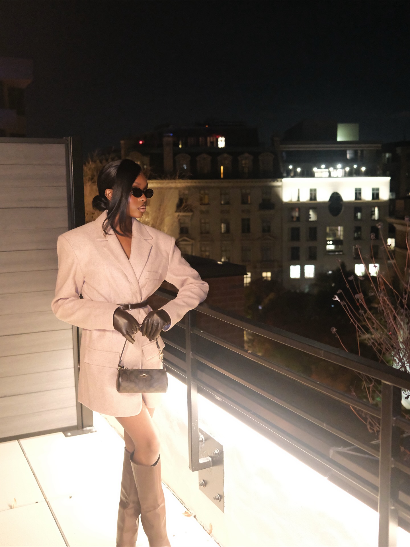 New luxury hotel alert!
Step into luxury meets local at @sixtyhotels newest stay #sixtydc
With an elevated design, rooftop lounge, speakeasy cocktail bar, and restaurant, Sixty DC is the perfect place for a romantic date night, girls night, or weekend reset.
Over the weekend I stayed at Sixty DC & got to enjoy everything it has to offer. My favorite part was getting ready in the most iconic bathroom with perfect lighting & enjoying date night at Reynolds speakeasy.
#sixtydc #partner #affordableluxury #dchotels #luxuryhotelsindc #dcstaycation