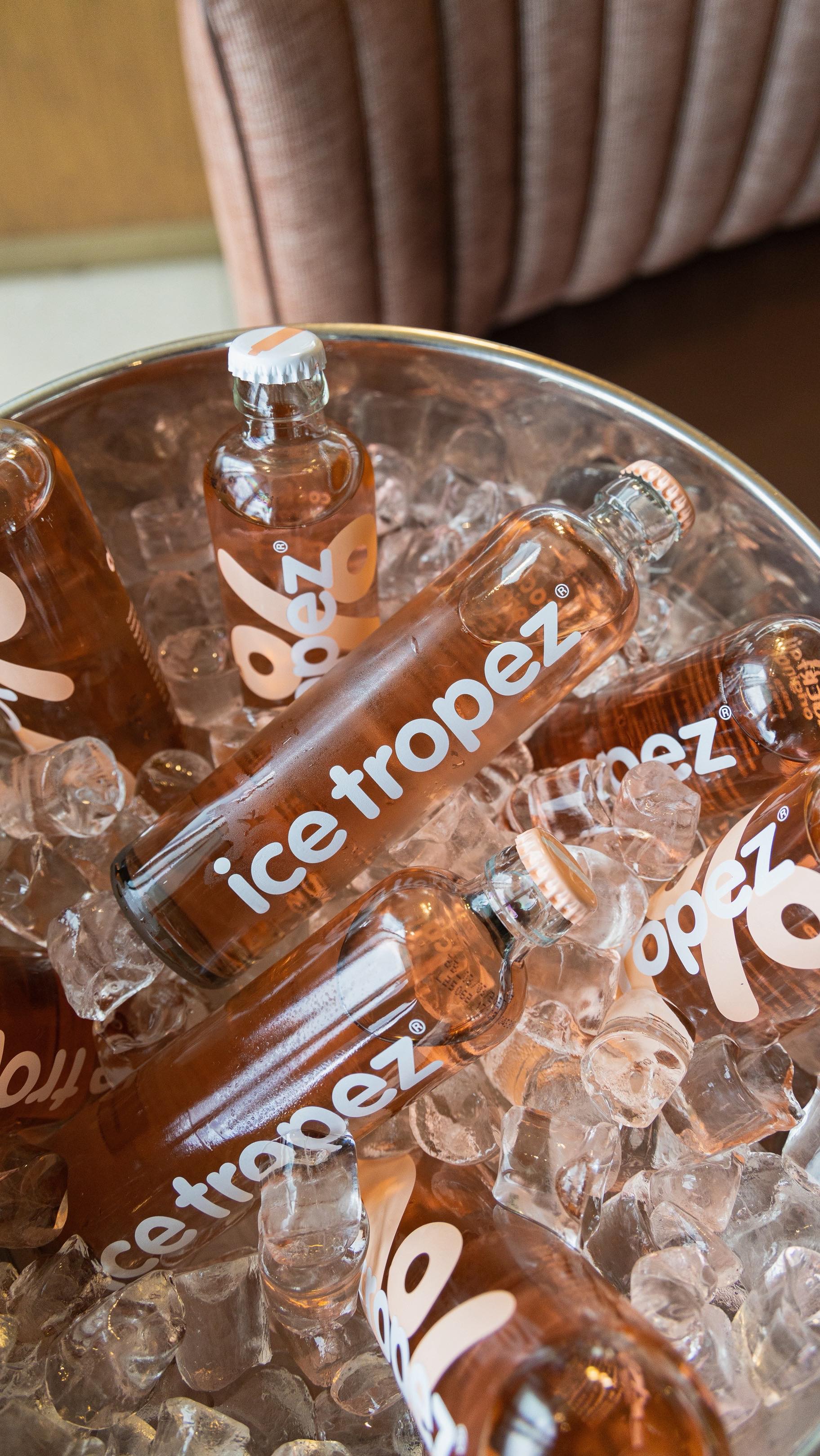 ice tropez 🤝 hugo social club
you’ll find us on the 9th floor, sipping @icetropez.official all summer long. a light, sparkling wine cocktail made for every occasion.
pssst, we also have ice tropez zero on offer for our designated drivers 🤫
reserve your table:
• 021 286 9332
• book@hugosocialclub.com