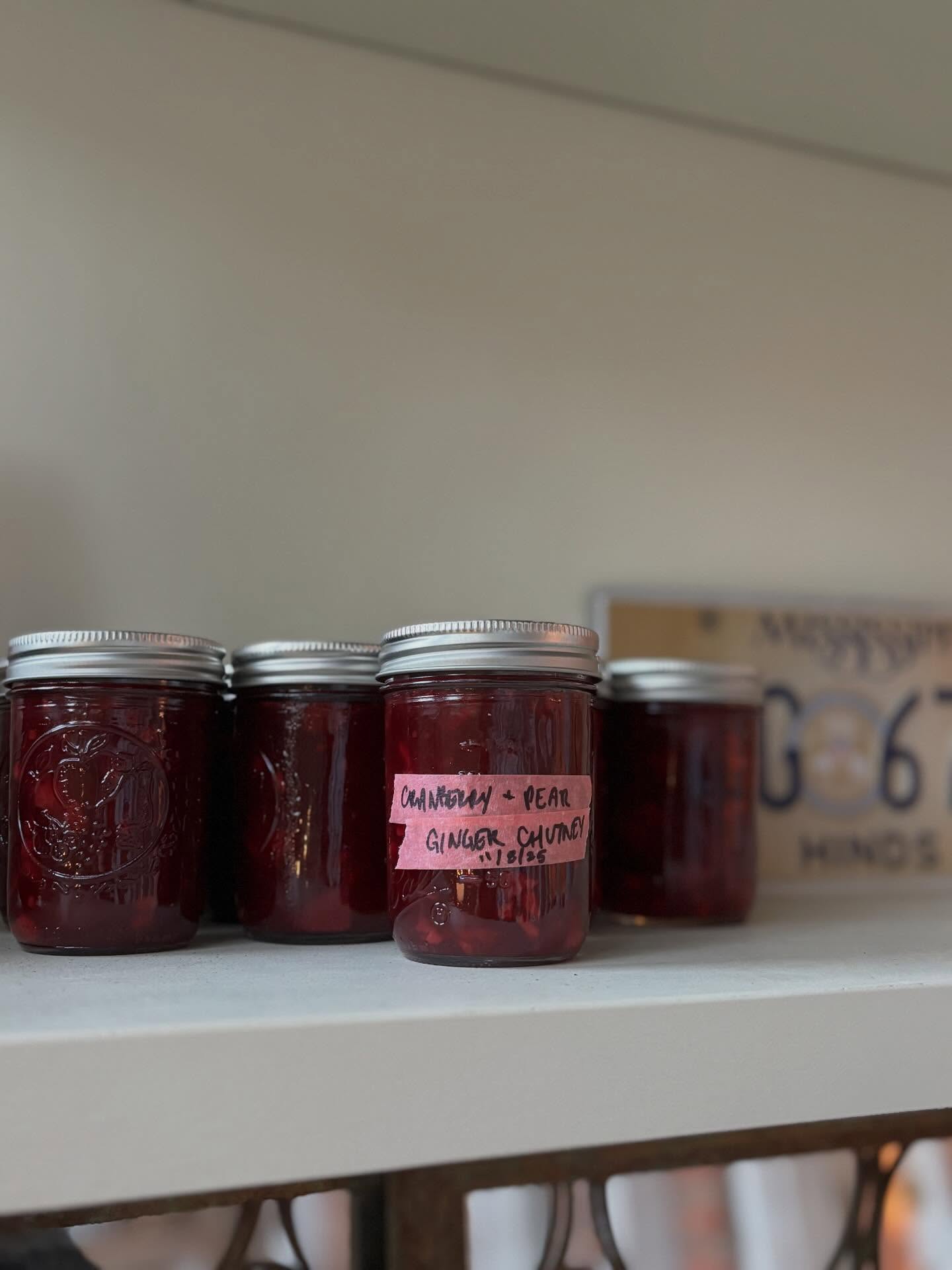 Complete your Thanksgiving meal with some sides and pies from Magnolia Kitchen! We’ve got chutney, gravy, cornbread, pot pies, and any fruit pie you can dream up. Order using the link in our bio by Monday, 11/24 👩🏼🍳🦃🥧