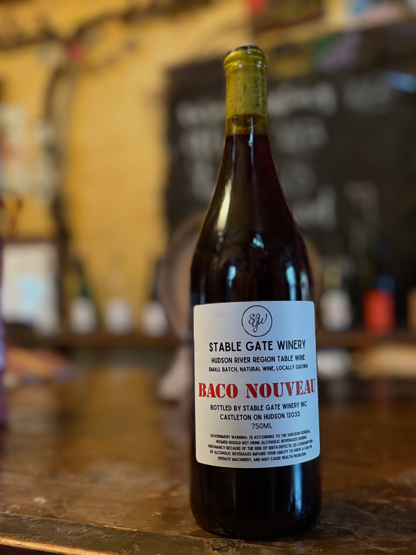 NEW RELEASE 🚨
Yes, you read that right. Your hometown grape hero BACO NOIR has gone rogue…
Made in the Beaujolais Nouveau style, fresh, fun, chewy and ready to drink by this Thanksgiving 🦃
Historically in France this method of cold soaking and carbonically macerating gamay grapes produces the ideal sipping wine - One of the few wines produced and bottled within in the same vintage !
Allowing for some bright fruits and light effervescence.
We are open from now through NYE for pick ups, grub hub delivery, tastings by appointment and of course CHRISTKINDLEMARKT!
Make sure you come and try our one of a kind new release and take a bottle or two home for the holidays !
This wine is a very limited production for a limited time and will be debuting at the @troywineco on 11/20 for Beaujolais Night and there 10 year anniversary… let’s party 🎉 and celebrate this harvest season !