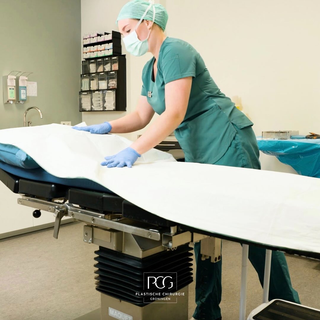 Voorbereiding is alles. Met zorg, precisie en aandacht voor iedere patiënt! 🤍
