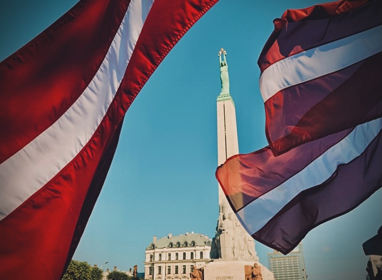 Saules mūžu Latvijai! 🇱🇻
Sveicam visus mūsu valsts svētkos!