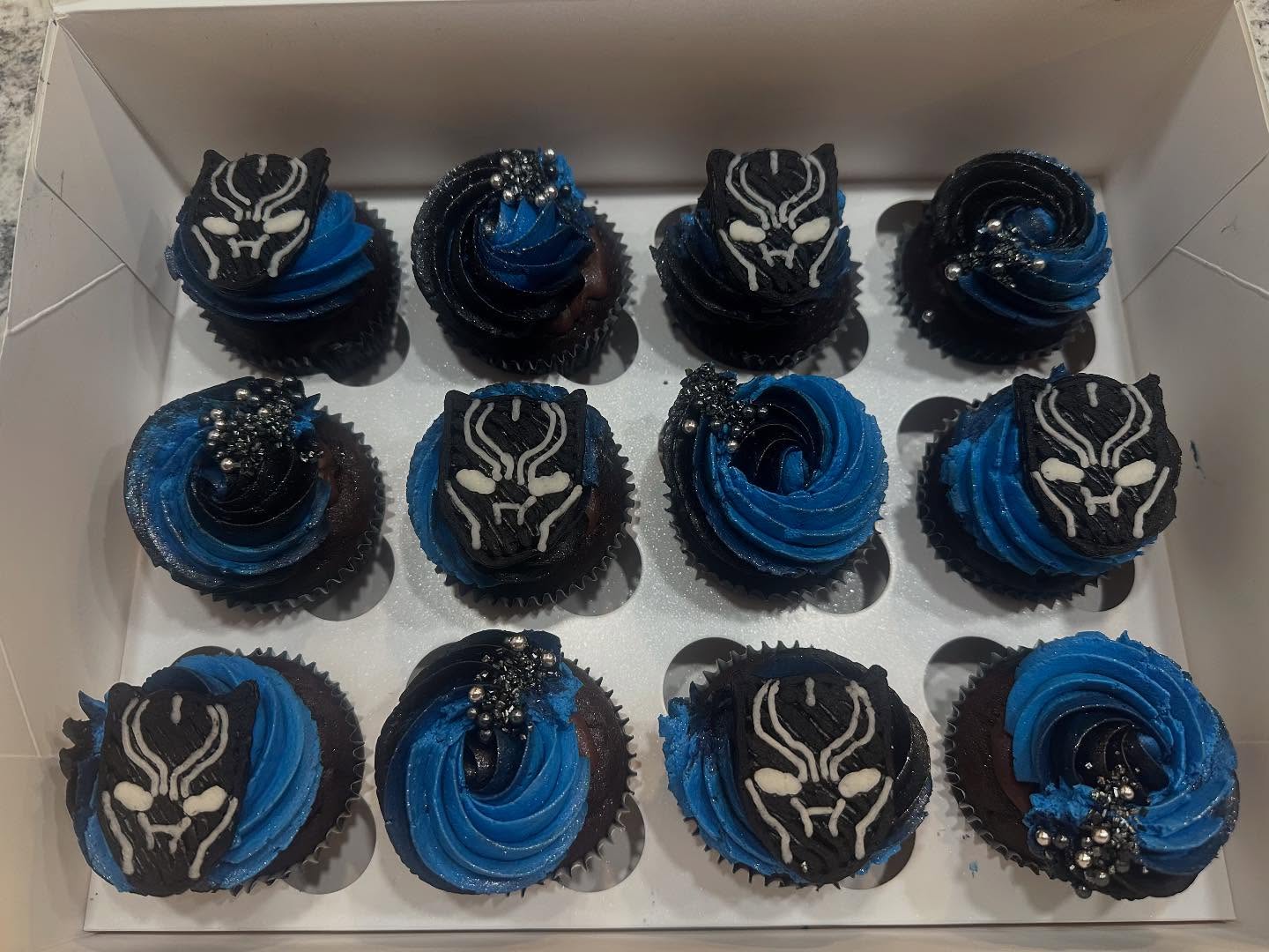 Black Panther cupcakes.🧁
#blackpantherparty #blackpanthercupcakes