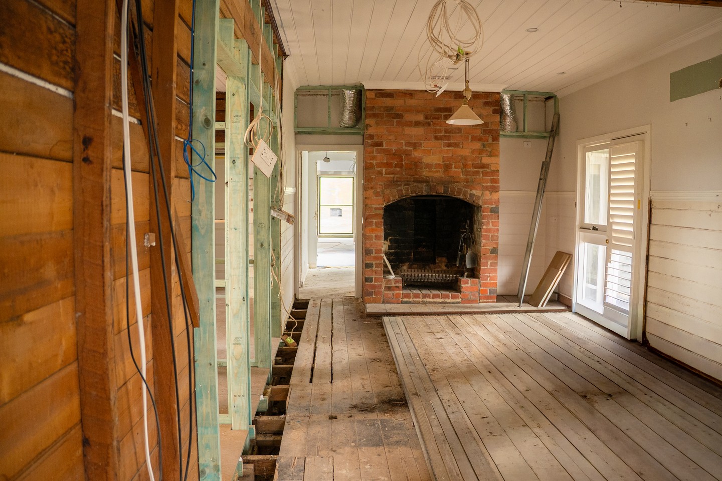 Phase 2 of the Newham extension: the original residence.
We’re stripping back to frame to renovate and link through to the new addition we’ve been working away on.
.
.
.
.
.
.
#buildtrend #buildtrendhomes #masterbuilder #macedonrangesbuilder #victorianbuilder #customhome #extensionproject #renovationbuilder #residentialbuilder #newhambuild #heritagerenovation