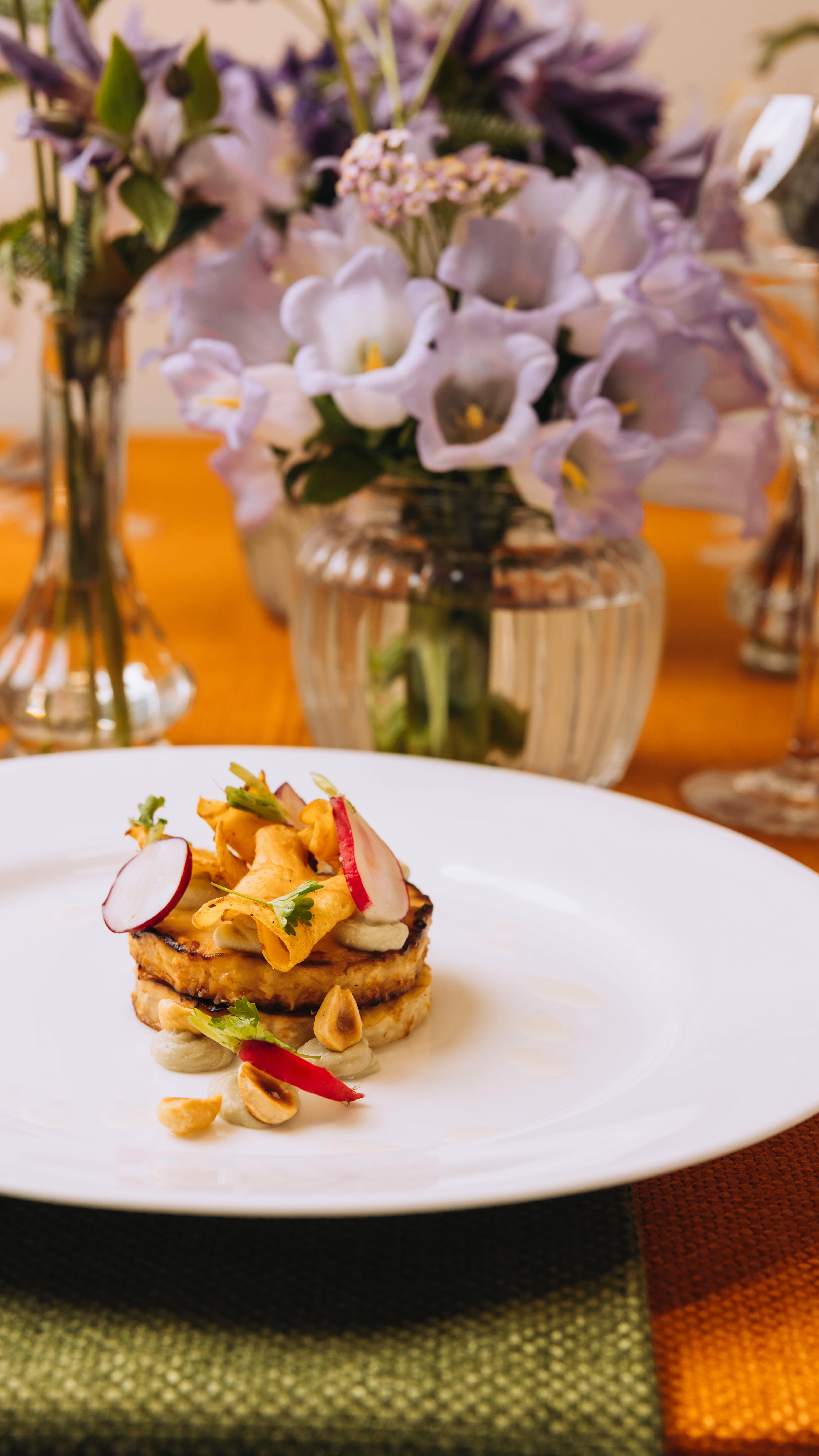 This time last week we were celebrating at @oldbillingsgate alongside hundreds of event professionals at The Venue & Catering Awards.
We were thrilled to take home the award for ‘best caterer to work for’.
There is no denying this can be a challenging industry to work in, it’s fast paced, constantly evolving with long hours and many hoops to jump through but the team, as they say, really does make the dream work!
We are passionate about events & driven by our mission to provide life changing training & support for the people who need @theclinkcharity
Long may we continue to grow. Supporting each other & those who need us 💙
#awards #winner #eventcatering #cheers