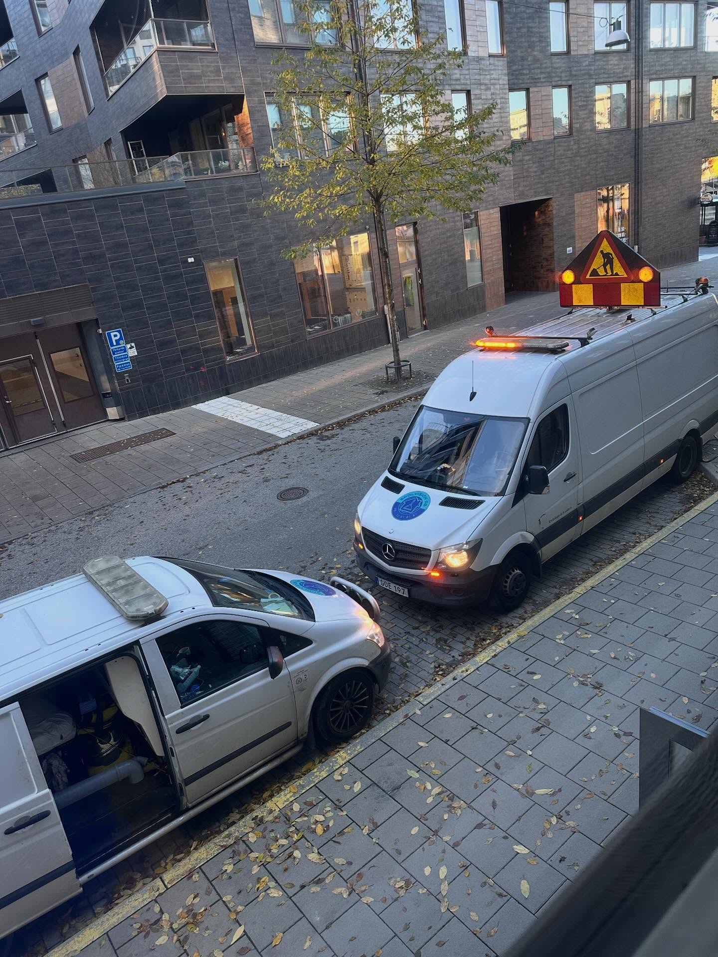 🔧 November har startat med bland annat uppdrag av stamspolning på 145 lägenheter – Tack för ett bra samarbete under ett soligt november. ☀️💦