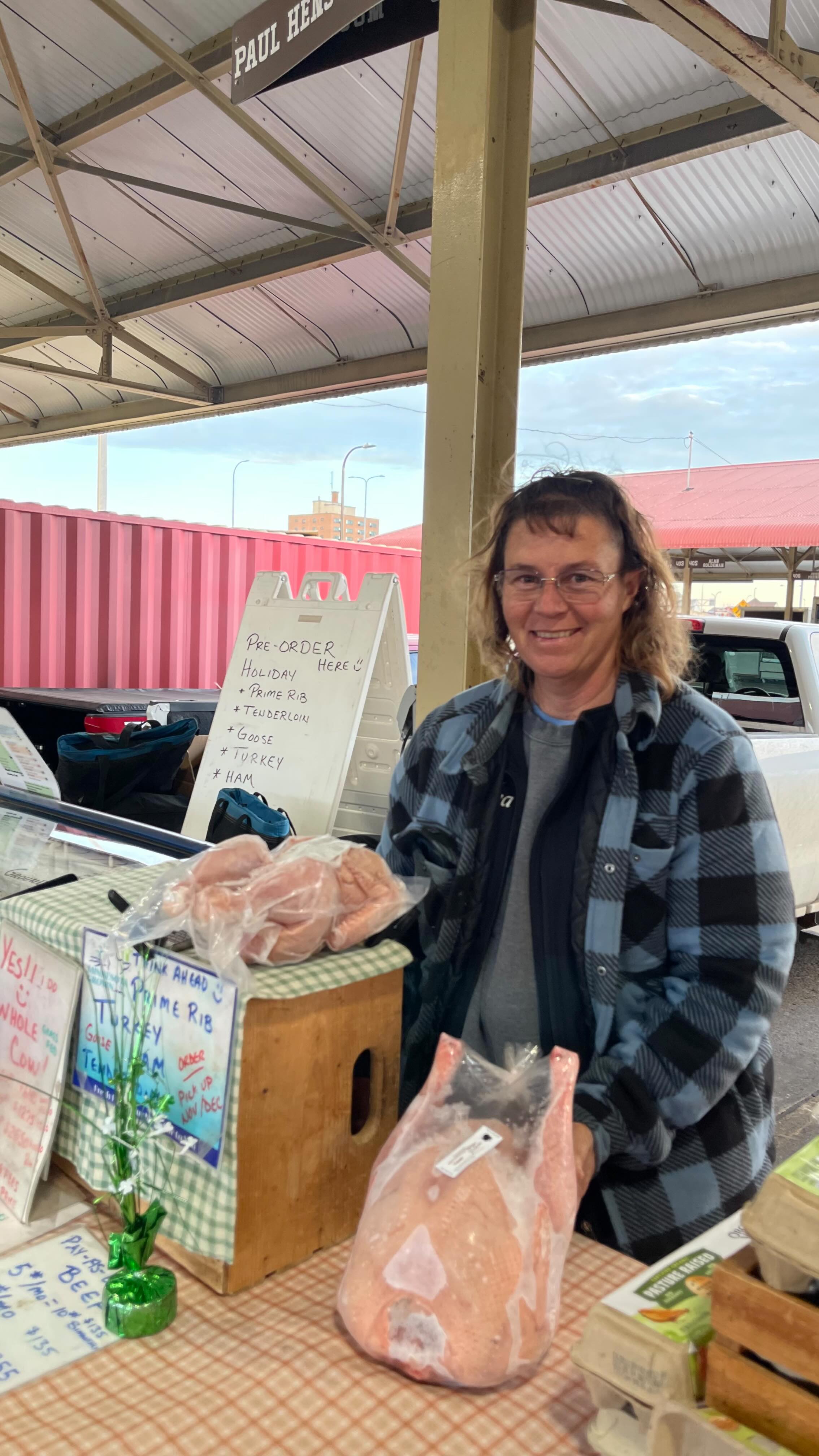 It’s a beautiful day to shop local! We’ll be here all weekend until 1 with fresh produce, baked goods, local meats and more.