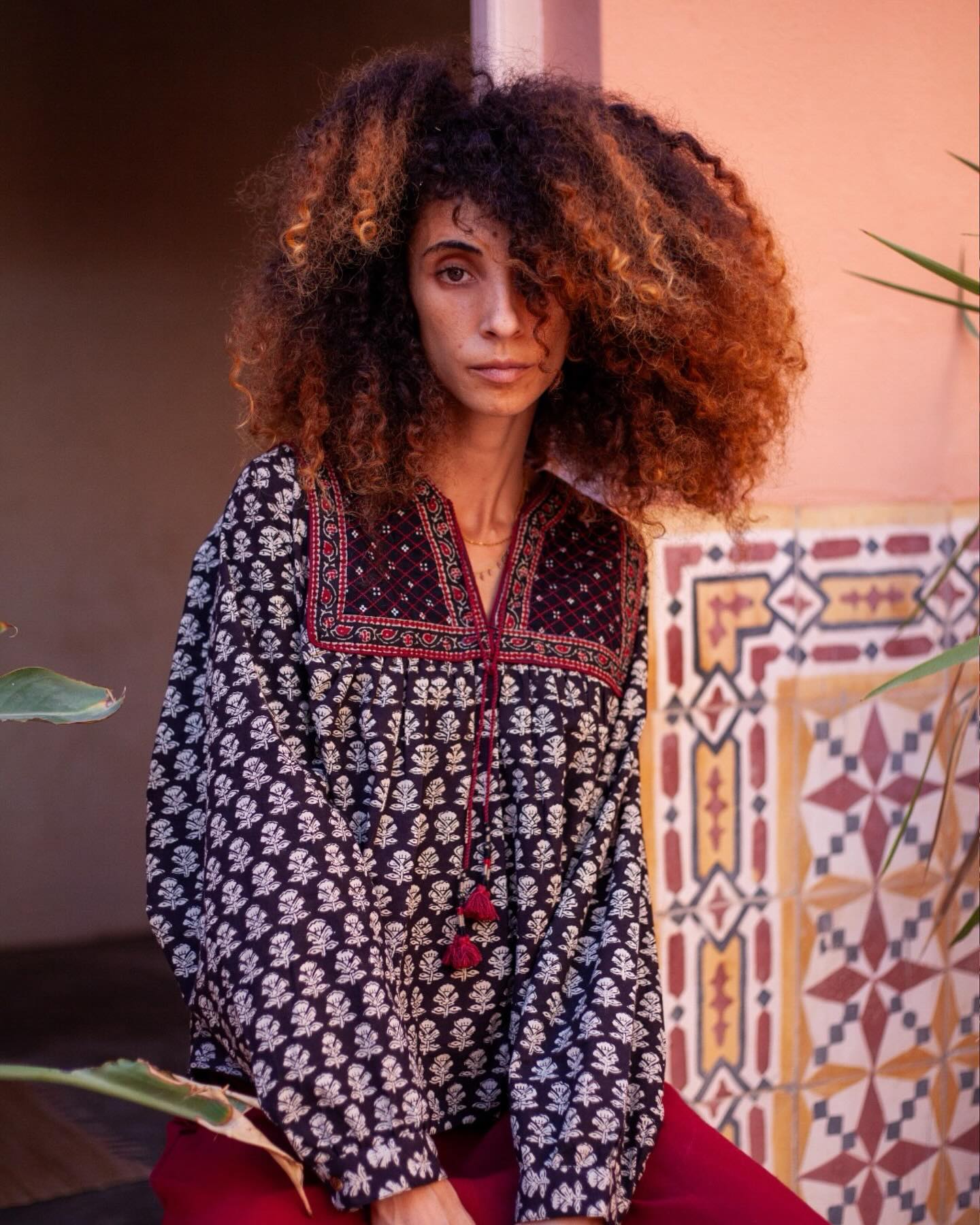 The moonlit night blouse 🌒
A combination of three beautiful fabrics, detailed with stitchwork and finished with handcrafted tassels. We’re so happy with how this blouse turned out!
It’s super comfy and definitely one of our favourites to wear.
The blouse comes in four different colour and print combinations & you can explore them all in-store and online ✨