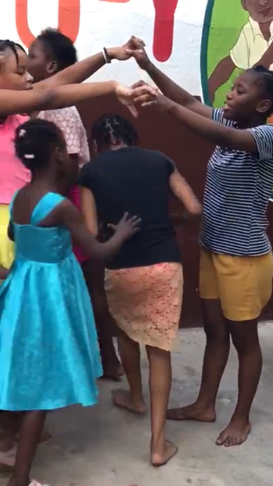 Playground sounds 🔊❤️
#haiti #haitikids #kids #haitieducation #kidsdance #smile #school #haiti #haititourism #haitian #haitianfood #haitianmusic #haitianpride #dance #dancer #happy #orphanage #nonprofit #sponsorachild #educationforall #charitywork #MakeADifference