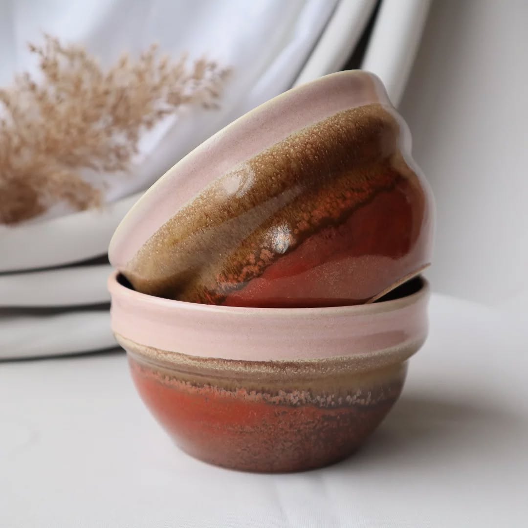 It is officially the end of the Autumn here. The trees are all nude and today was so cold the rain and water froze and everything was white for about 10 min..
I love the colors of the Autumn, and I'm sad to say goodbye... Luckily, it will come again next year! And I will keep the "Autumn Roots" color combination in my collection!Â
But just before I enter the holidays mode, I have decided to give a 10% discount on these combo bowls! Here is the code to apply on the website: *LOVEAUTUMN* Link to the bowls in the first comment