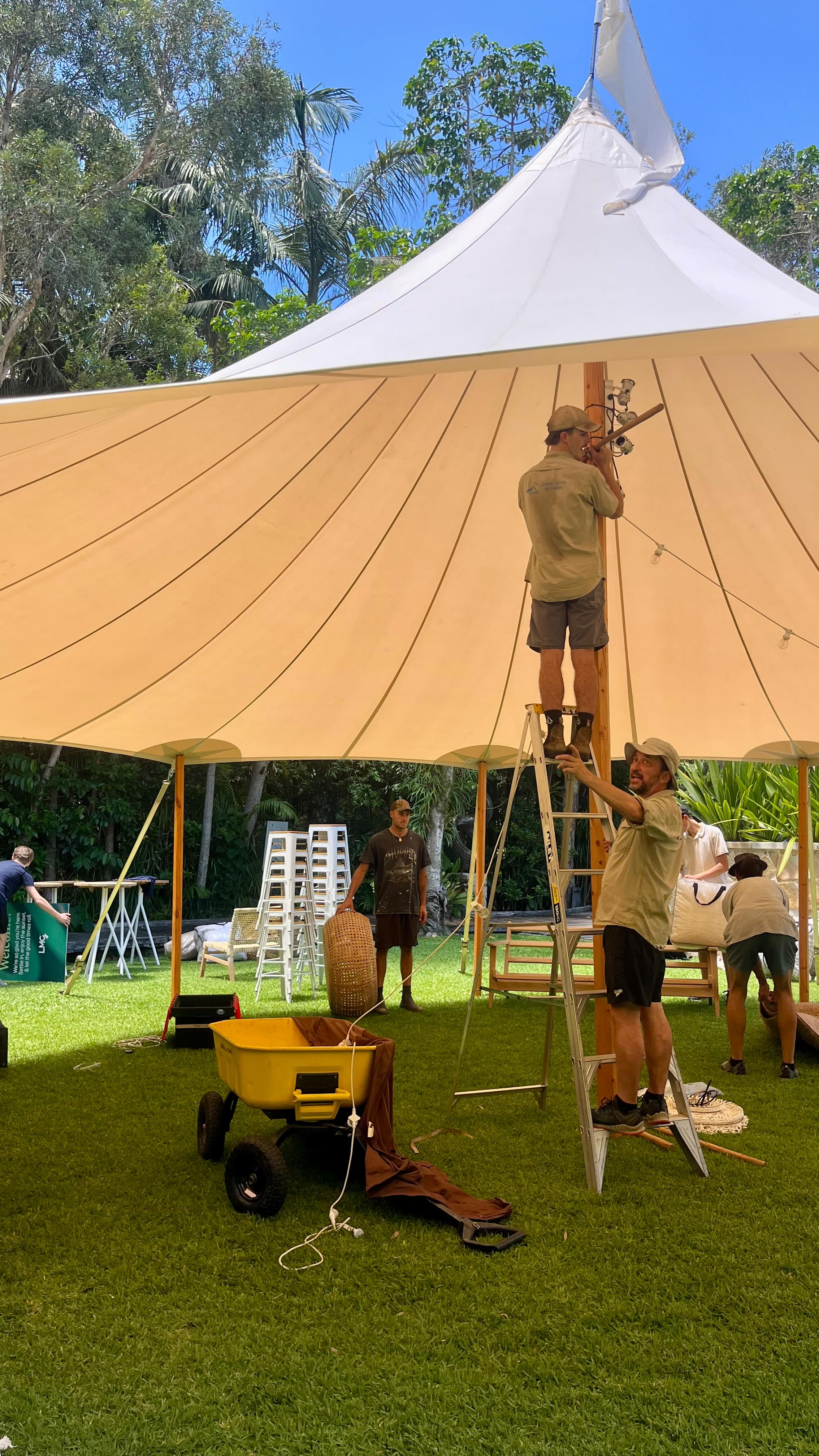 Dream team Sperry Byron… setting the bar high.
For corporate events that exceed expectations, only choose a Sperry Tent.
Venue @crystalbrookbyron
Hire & styling @sperrytentsaustralia
#sperrytents #corporateevents #corporateeventstyling #byronbay #teamsperrybyron #eventinspo