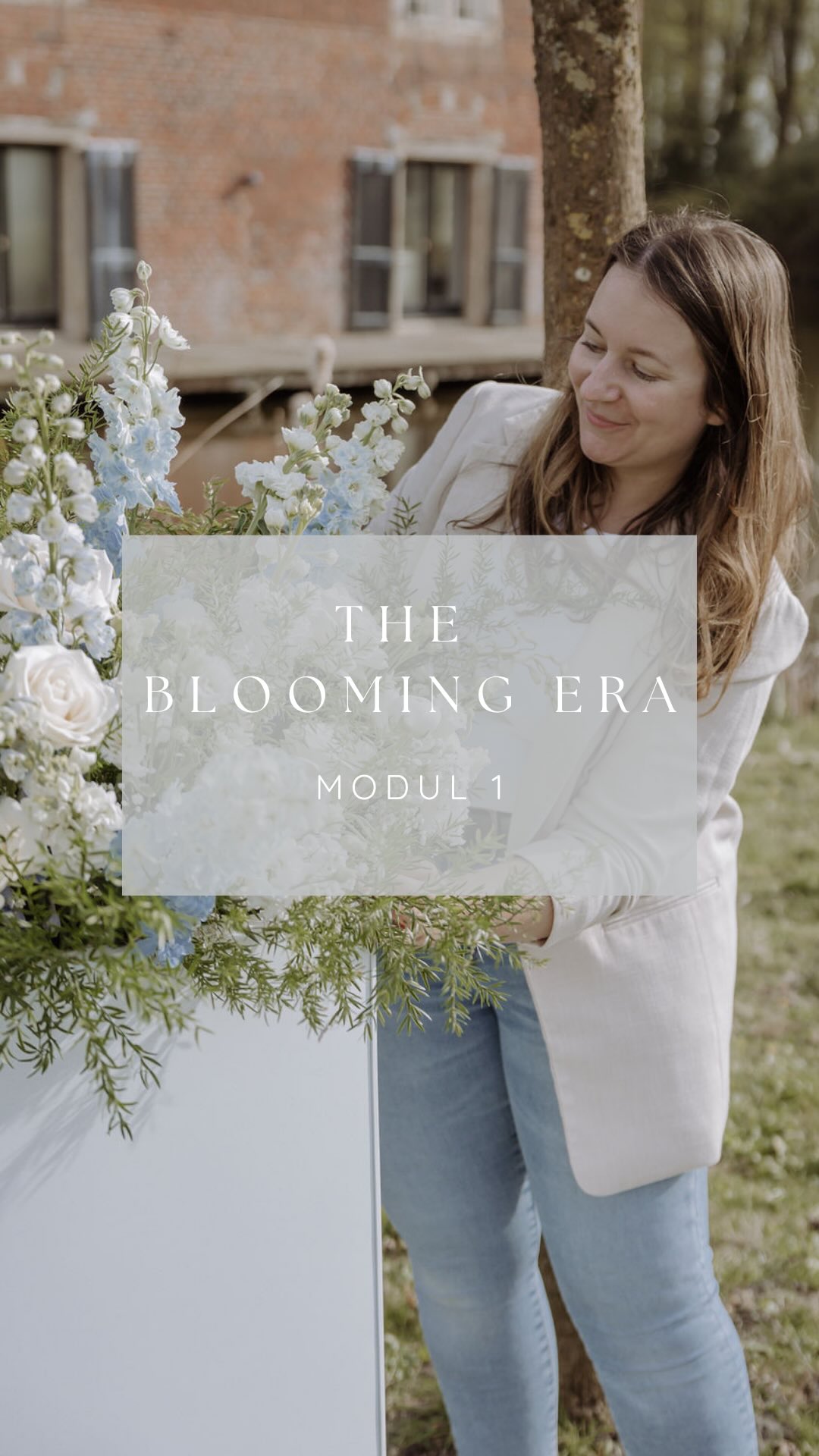 In meinem Programm speziell für Dekorateurinnen & Floristinnen erwartet dich in Woche 1 die Base für alles weitere.
Ich hab selbst lange unterschätzt wie wichtig ein starkes Mindset ist und ich helfe dir, dieses aufzubauen. Unser Gehirn ist einfach zu gut darin, sich die negativen Szenarien bildlich auszumalen. Du wirst nachhaltig lernen wie du dir ein positives Mindset aufbaust und dieses auch in stressigen Situationen beibehältst.
Und darauf aufbauend erarbeiten wir deine Zielgruppe. Du wirst hier ganz klar und lernst sie zu verstehen und so konkret in die Umsetzung zu kommen. So wirst du sichtbar für deine Wunschkunden.
Und das alles machst du natürlich nicht allein - sondern in einer kleinen Gruppe mit mir an eurer Seite. Bei mir gibt es keine Konkurrenz. Ich wünsche mir für euch, dass ihr hier echte Freundschaften schließen könnt und euch weiterhin austauscht.
Wenn du dabei sein möchtest, dann freue ich mich auf deine Nachricht 🤍
Bilder:
Blue Elegance
Planung & Organisation: @keaulrich.fotografie
Fotografin: @keaulrich.fotografie
Location: @schloss_goedens @landpartie_thefinest
Deko & Floristik: @ivyandrose_de
Papeterie: @noorddesign
Models: @felici.insieme
Styling: @ganna.vaske
Kleid: @annettebasilius.d_s
Schmuck: @dalou_jewelry
#hochzeitsdeko #hochzeitsfloristik #dekoverleih