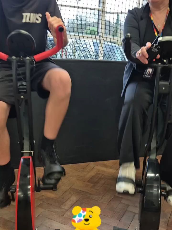 It might be lunch time but that hasn't stopped us!
Staff and students have volunteered their break times to keep those pedals moving!