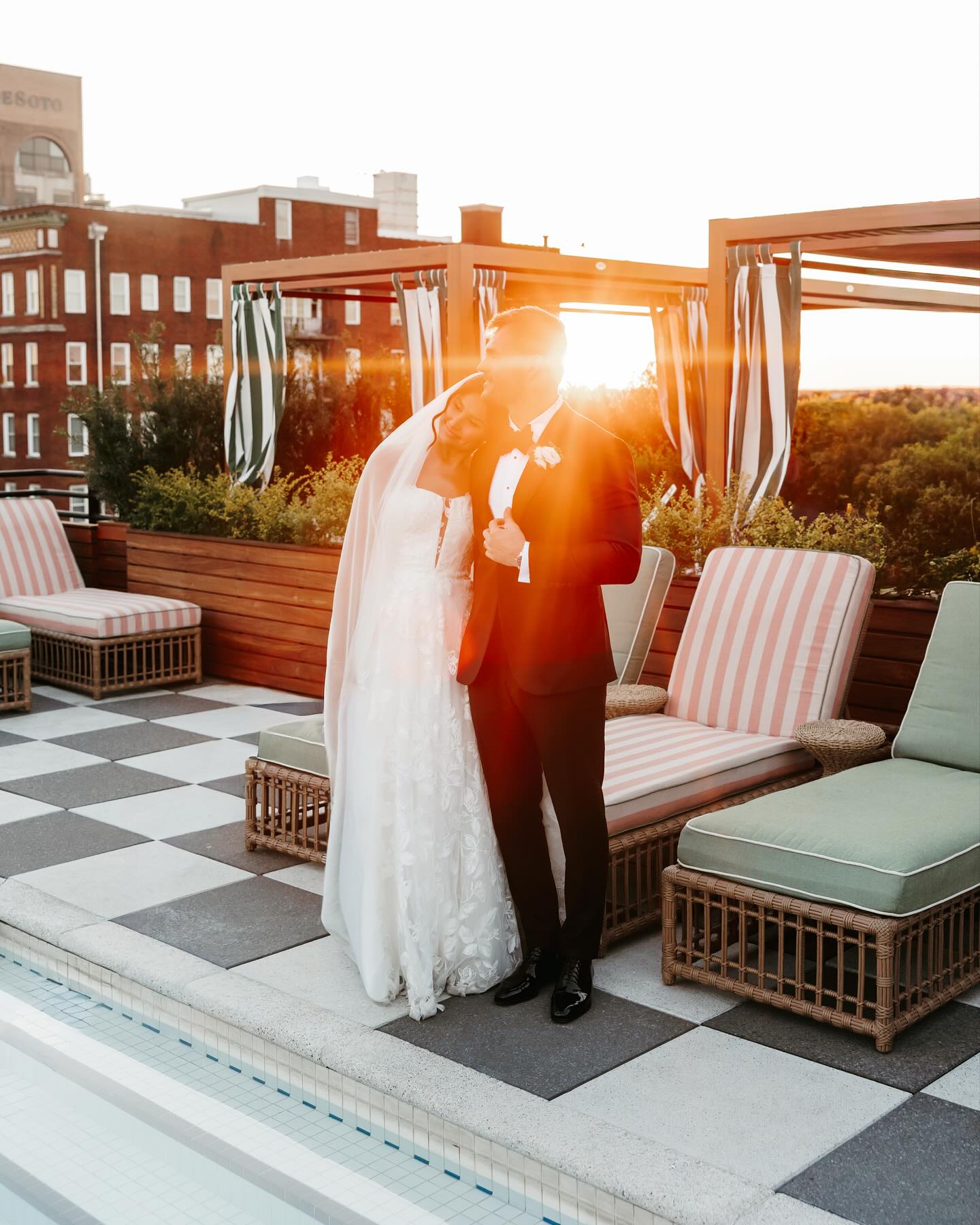 G a b i + N i c k
Mr. & Mrs. McBeath, consider this their official marquee moment. A golden, rooftop romance in real time!! Congratulations to these newly weds!! The heart of downtown Savannah is a special place for these lovers, so it only seemed fitting to invite their closest people to come celebrate all weekend. Enjoy this little sneak peek from Friday’s STUNNING day! #ashlyncatheyphotography