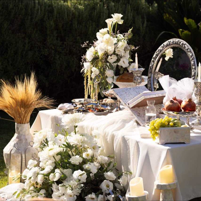 This year, we had the joy of designing a variety of unique Sofreh Aghds for our couples — each one special in its own way.
For Armis & Nasim, we embraced an elegant ethnic aesthetic, blending tradition with refined design.
A beautiful challenge we loved every step of the way.
#SofrehAghd #PersianWedding #EthnicElegance #WeddingDesign #CulturalWeddings #KaremEvents #TraditionWithStyle #DestinationWedding #WeddingInspo #ModernTraditions