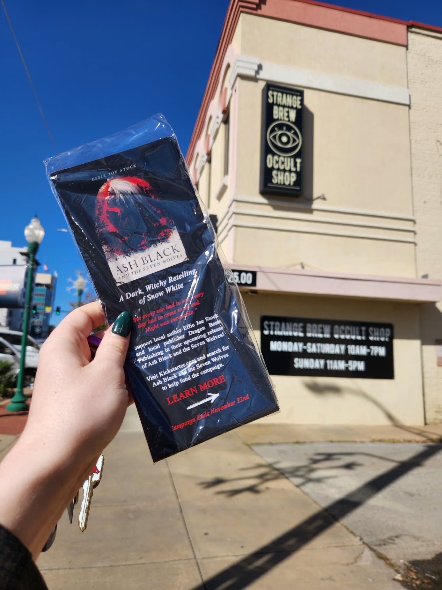 π₯πThank you @strangebrewoccultshop and @fortsmithcoffeeco for letting me drop off Ash Black and the Seven Wolves Kickstarter flyers!ππ₯
I've felt incredibly honored and supported from all the local businesses that have allowed me to put these flyers around their stores. It's always so much fun to involve the local community and build stronger connections with small businesses.
π₯π
FOUR MORE DAYS left to pledge to the Kickstarter for my witchy retelling of Snow White! We're less than $200 from our first stretch goal and im still holding out hope we'll make it π₯³
ππ₯
#ashblack #ashblackandthesevenwolves #darkfairytaleretelling #darkfantasy #snowwhiteretelling #queer #sapphic #ace #bookstagram #booksbooksbooks #ilovereading #dragonbonepublishing #strangebrew #fortsmithcoffeeco #supportsmallbusiness #supportindieauthors #supportlocal