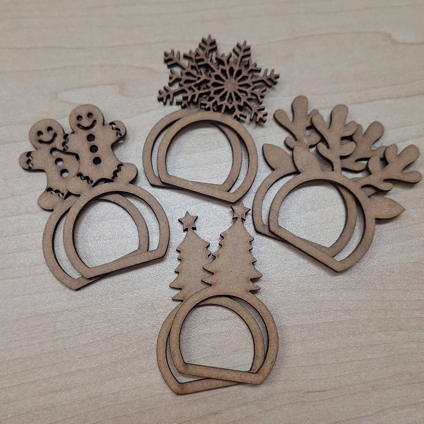 ✨ Set of 8 Napkin Rings – Only R20! ✨
Add a festive touch to your table this Christmas without breaking the bank.
Visit our shop in Somerset West (Main Road, Twin Oak Centre) to see all our beautiful Christmas décor, gifts, and more. 🎄
Pop in and get yours before they’re gone!
@partydecorhire
@retro_photo_booth