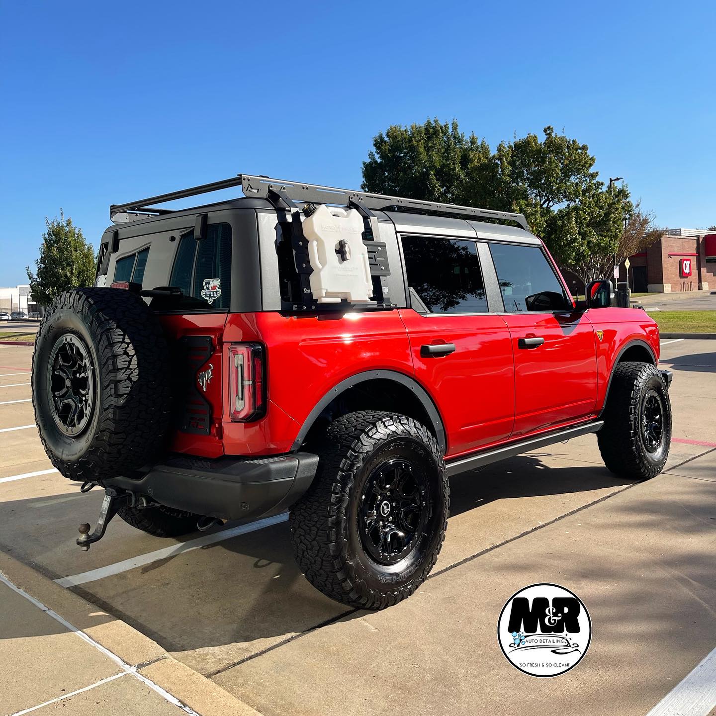 From Colorado to New Mexico and back to Texas! The Bronco had a great road trip. Swipe to the end to see how it came in but look at this beautiful end product! Better than road ready, it’s show room ready.
#mandrautodetailing #dallas #ford #fordbroncodaily #dfw #bronco #bronconation #dallastexas #dallaslife #fordsofinstagram #dallastx #broncos #broncolife #dallasliving #highlandparktx