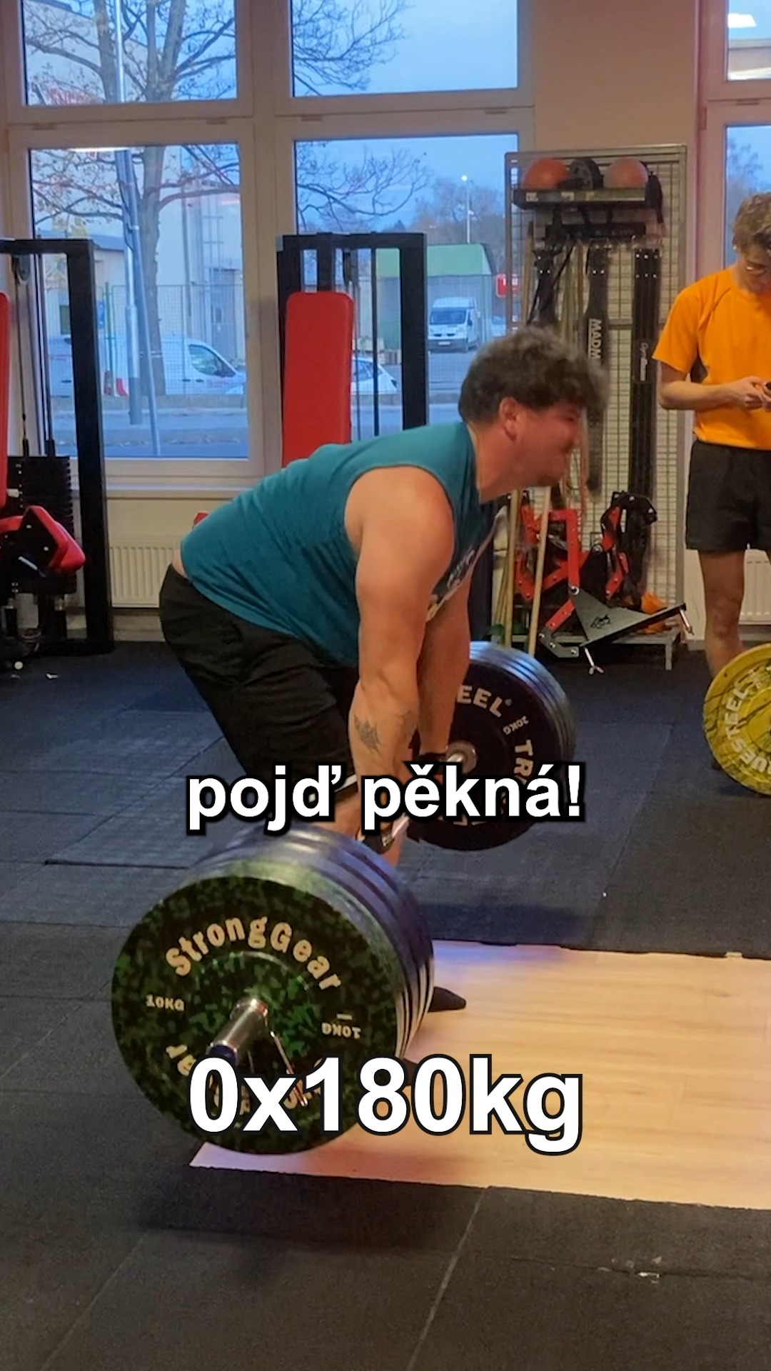 Michal a jeho včerejší PR na mrtvole. Třetí už strongman technikou, záda udržel, nevzdal to a dostal pochvalu! 🔥