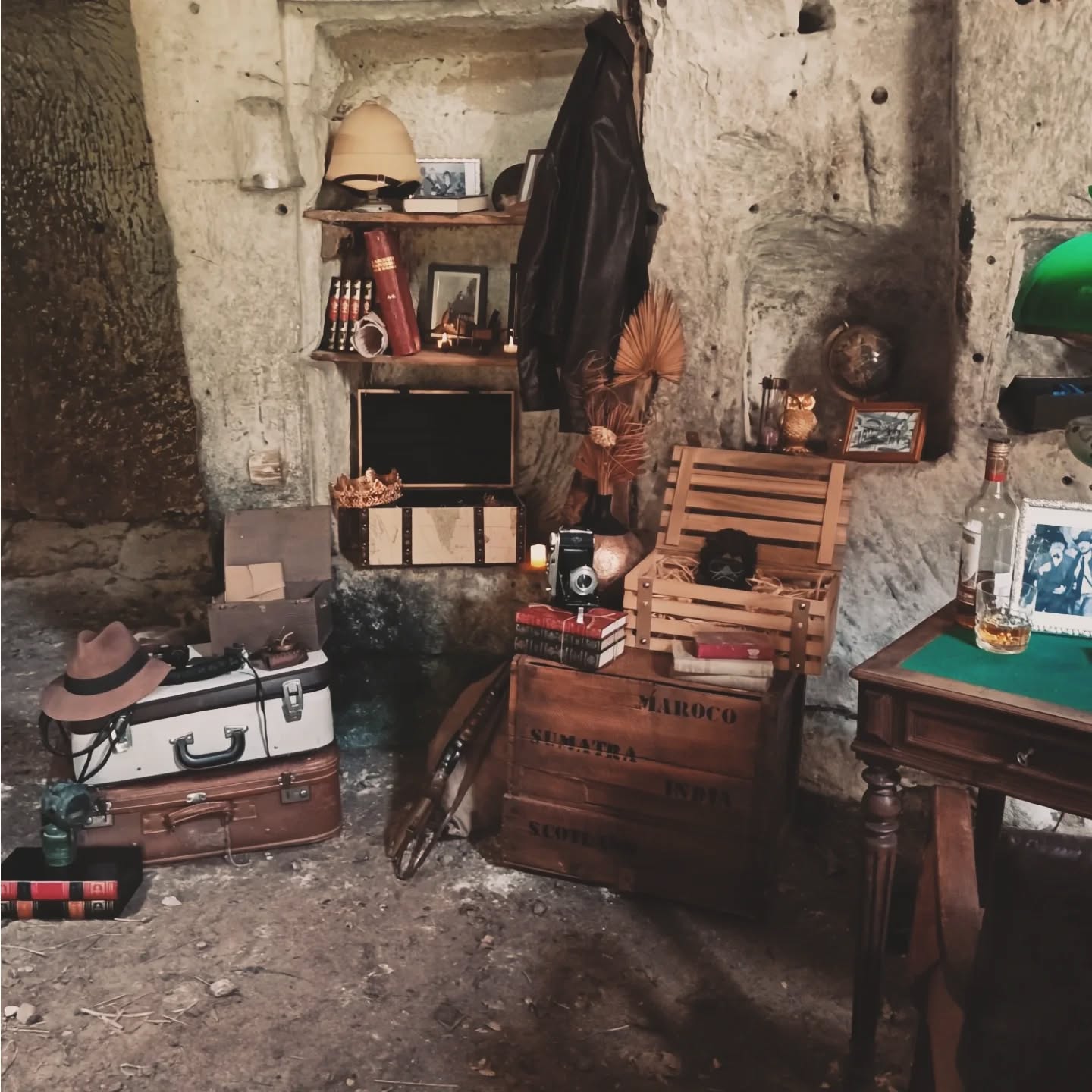 La Collection "Aventuriers" 🤠
Pour une soirée à thème, un shooting ou un anniversaire.
Lieu de shooting : Chez Evariste https://share.google/UfNsFg9fipSZLuJsj
#aventure #indianajones #archeologie #aesthetic #thelittlefactory86 #troglodytes #shooting