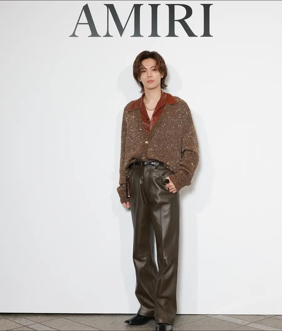 AMIRIイベントにNumber_i 神宮寺勇太、竜星涼、桜田通、山本美月、谷まりあなど豪華セレブリティ来場
全写真は @mashroom_tokyo プロフィールのリンクからご覧ください。
【是非フォローをお願いします!】
@mashroom_tokyo @amiri #AMIRI
(写真順に)
#神宮寺勇太 @_yutajinguji #Number_i @number_i.official #竜星涼 @ryo_ryusei #山本美月 @mizuki_yamamoto_official #谷まりあ @mariaaaa728 #桜田通 @dorisakurada #大平修蔵 @shuzo___3120 #井上ヤマト @yamatoinoue__0612 #MaRI @maa_queeen #黒瀬ひな @hina_kurose #TAKI @taki_saito