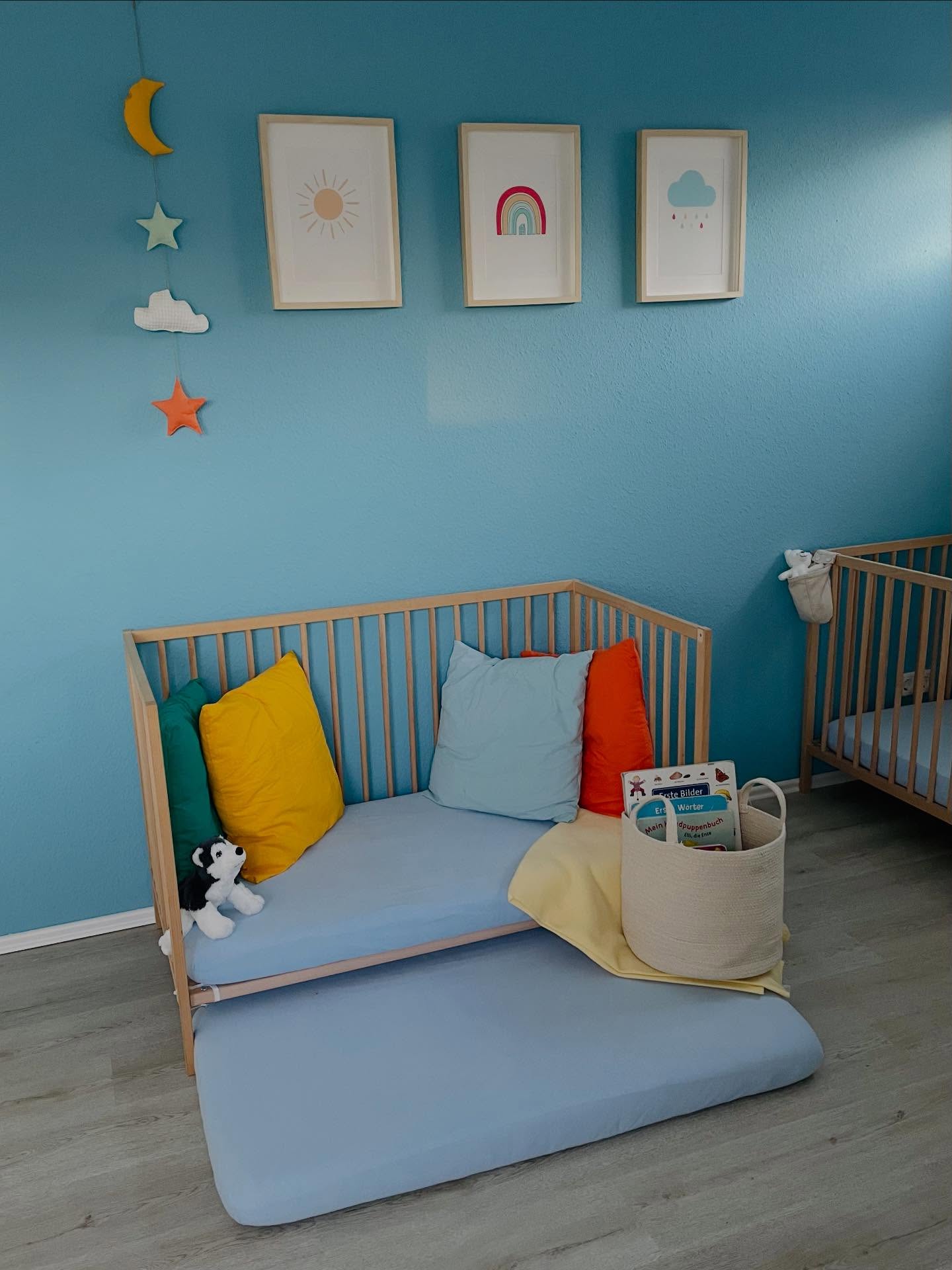 Ein neuer Wohlfühlplatz für große Gefühle und kleine Pausen. 🌈
Ein achtsam gestalteter Rückzugsort unterstützt Kinder dabei, Reize zu verarbeiten, Ruhe zu finden und ihre Selbstregulation zu stärken.
#kindertagespflege #kinder #kinderstärken #kinderglück #kinderbücher