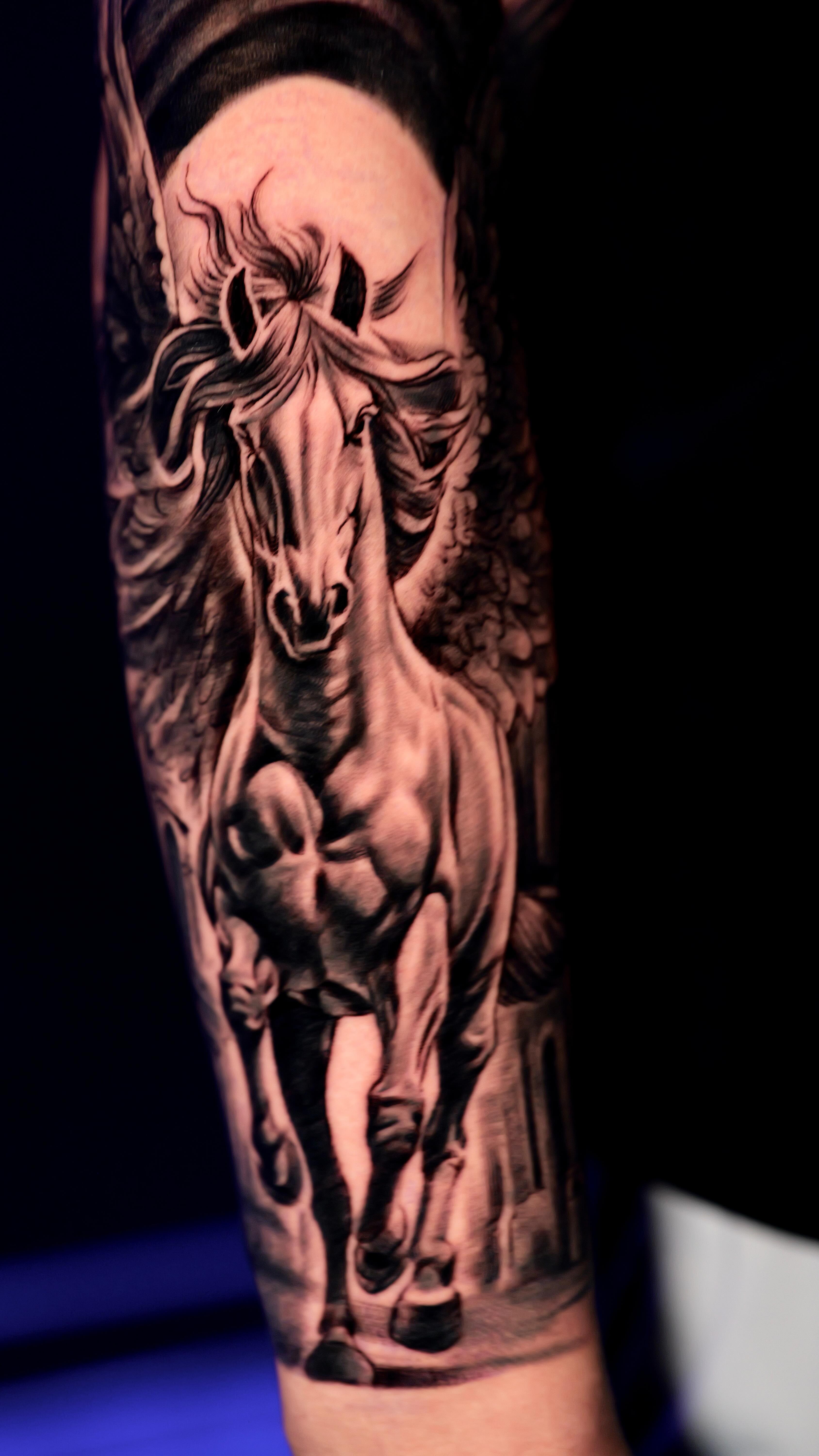 You don’t need a new tattoo.
You need the right one.
Let’s talk:
💬 Book your free consultation at www.thirstyforink.com
📞 938-666-6977
📍Huntsville, Alabama
.
.
.
.
.
#tattooculture #tattoocolor #tattooedlife #tattooinstagram #tattooedpeople #tattooofinstagram #tattoofineline #tattoostagram #tattoodrawing #tattoosupply #lovetattoos #tattoosupplies #tattooinked #menwithtattoos #inspirationtattoo #tattooers #tattooman #tattooinkspiration #tattoocollector #tattoosforwomen #tattoomen #simpletattoo #tattoomaster #womenwithtattoos #tattoorealism #tattoosformen #tattoowoman #delicatetattoo #tattoosocial #kwadron