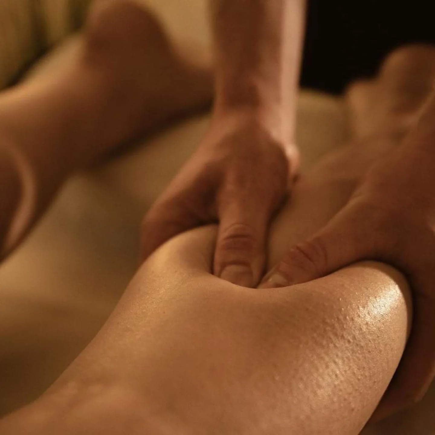 Are you in constant agony or pain?
We treat chronic ailments such as:
*Cluster Migraines,
*Chronic Headaches,
*Insomnia,
*Panic Attacks,
*IBS / IBD,
*Muscle Spasms,
*Sport Injuries,
*Restless Leg Syndrome,
*Chronic Fatigue Syndrome,
*Inflammation
We are here at your disposal and are open MONDAY to FRIDAYS for your convenience.
*SUNDAYS bookings can be arranged.
Bookings should be done in advance, and appointments are done by appointment only.
Here is a list of the services we offer:
• Cupping Therapy
• Shiatsu Massage Therapy
• Trigger Point Therapy
• Sports Massage Therapy
• Sports Recreation & Injuries
• Swedish Full Body Massages
• Posture Analysis
We are available on WhatsApp enquiries or bookings.
You are more than welcome to download the app and book via the online Booksy App which is available at your disposal 24/7 in the palm of your hand.
Chris Heunis
Clinical Therapist
Member of CAMS (Complimentary & Alternative Medical Science) Institute
Tel No: 084 767 2913
Email: profhealing@gmail.com
Bookings: http://prohealing.booksy.net
Website: https://www.healinghandsmassage.co.za/
#massage #sportmassage #sportinjuries #massagetherapist #healinghands #holisticwellness #healingvibrations #cuppingtherapy #reiki #triggerpointtherapy #massagetherapy #malemassagetherapist #male #southafrica