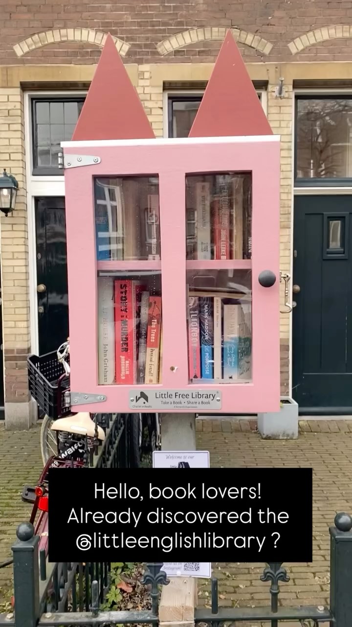 See something you fancy? Come visit the library!
📍Laan van Nieuw Oost Indië 235-237
#littleenglishlibrary #bezuidenhout #littlefreelibrary #minibieb #bookstagram #bookslover