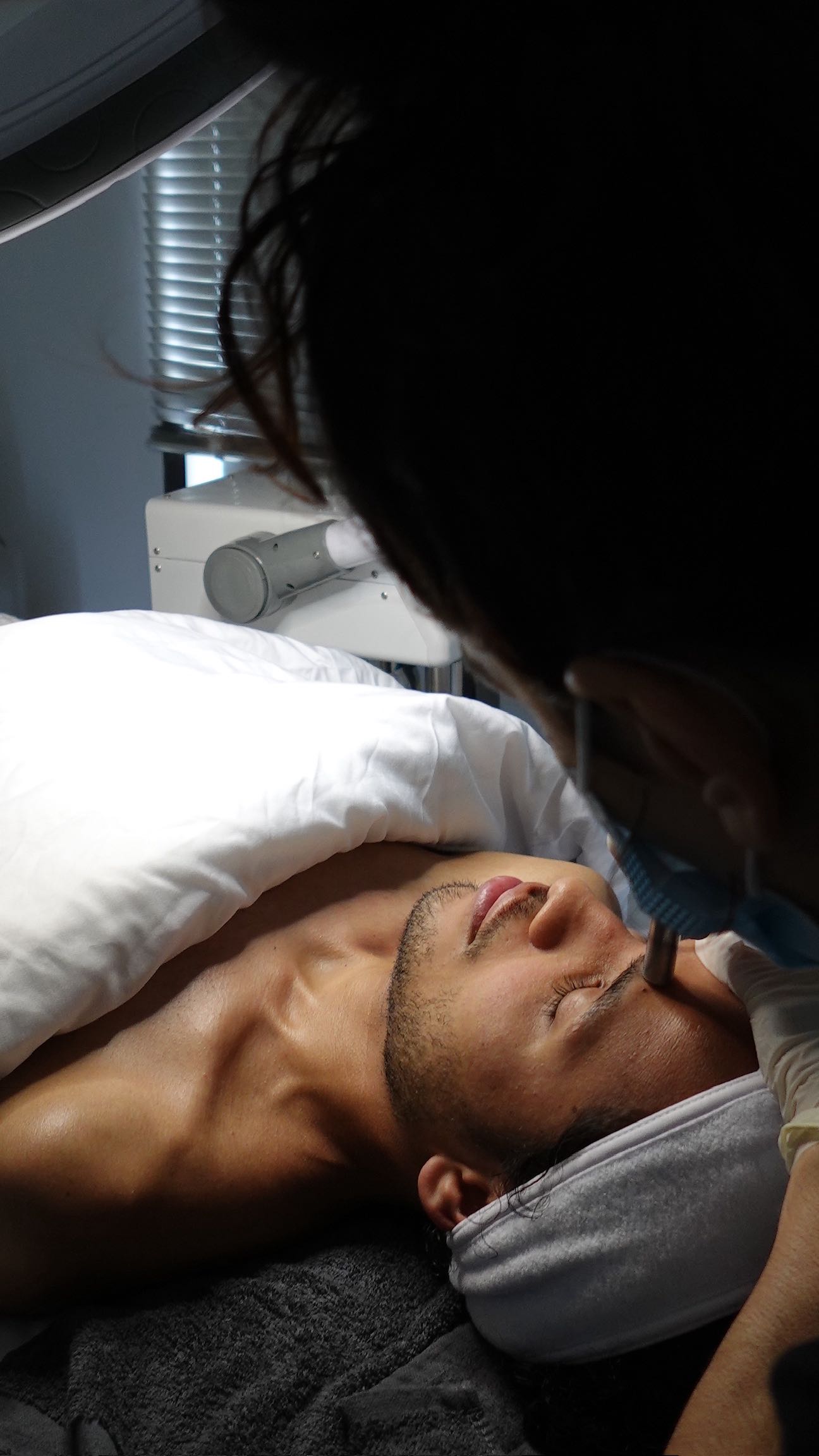 Black Friday facial deals are here - get 15% off all aesthetician services at LuminaSkin. Whether you’re booking a facial, dermaplaning, or a Hydrafacial, now’s the time 💛
Redeem online or call 650-401-6060 through Nov 30!