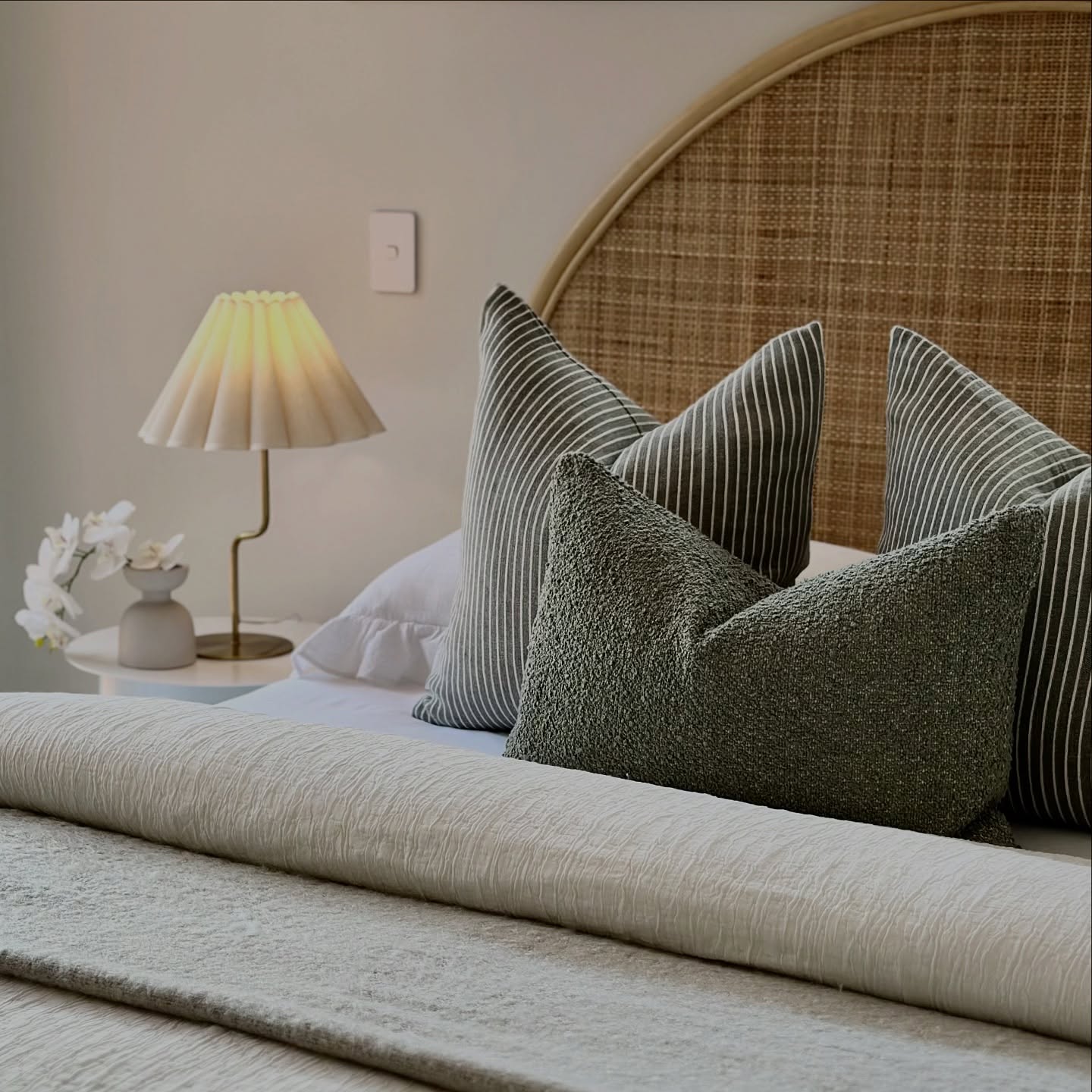 TEXTURE
Layers that are interesting, light, breezy and relaxing…
What do buyers want to see in new builds? The home itself! The construction, the surfaces and fixtures and fittings. Our furnishings shouldn’t outshine these choices ✔️
At Beautiful Living our job is to sell your home, not our furnishings!
Project | 89a Pahiatua Street, PN
Marketing | @bengeorgerealestate @shelleynaylorrealty