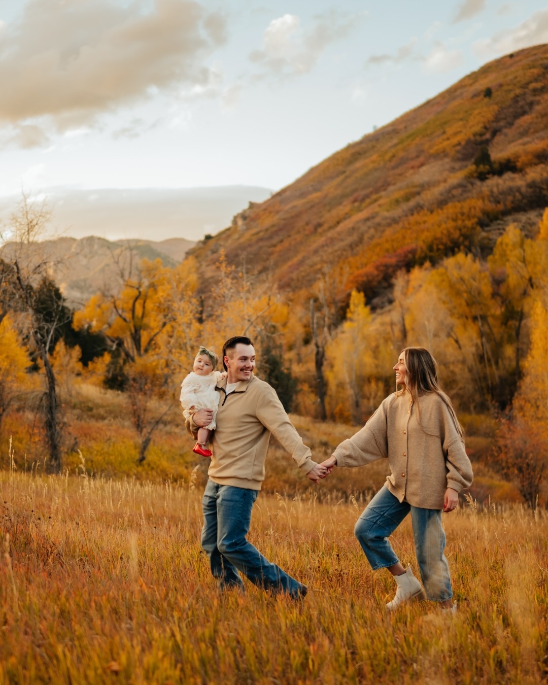 Family photos for the Nerdins’ 🍁🥰📸🍂 impossible to choose a favorite!