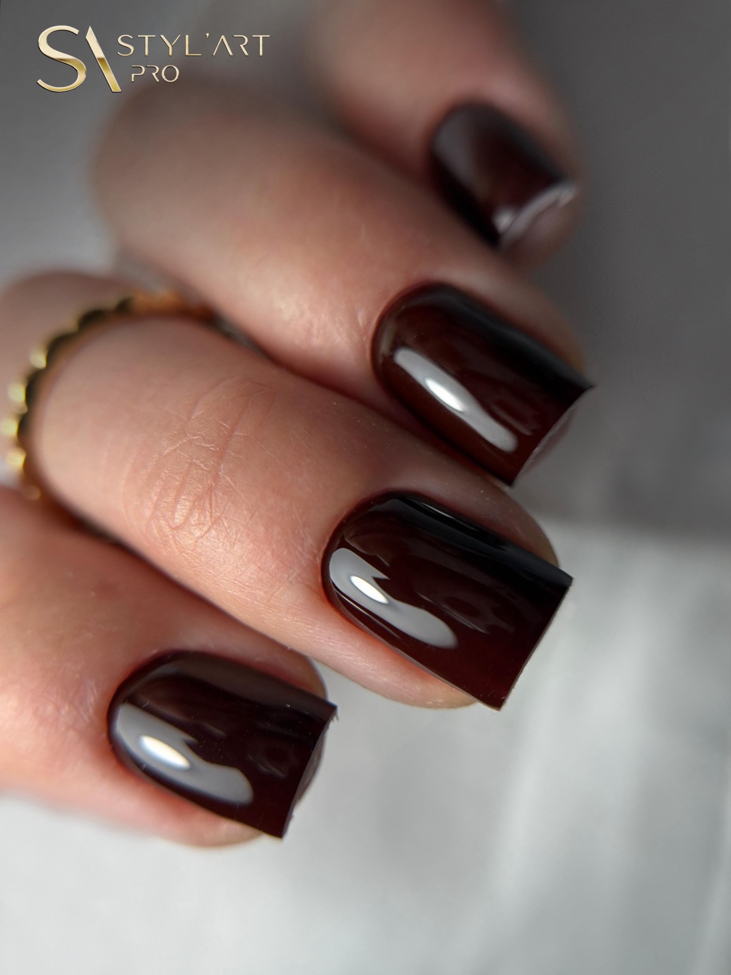 🔥 Carré parfait signé notre ambassadrice Emmy @emmy_beautynails ! 🔥
Un résultat ultra net, ultra glossy, sublimé par notre VSP Black Cherry ✨
La classe, la précision… tout y est.
💬 Vous validez ? Dites-le nous en commentaire !