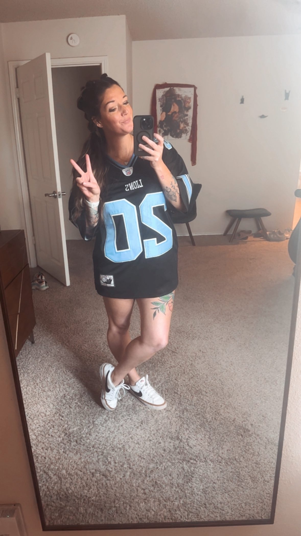 Which would you choose?? There’s no wrong answer!
#sanantoniotattooartist #femaletattooartist #customtattoo #floraltattoo #cartoonart