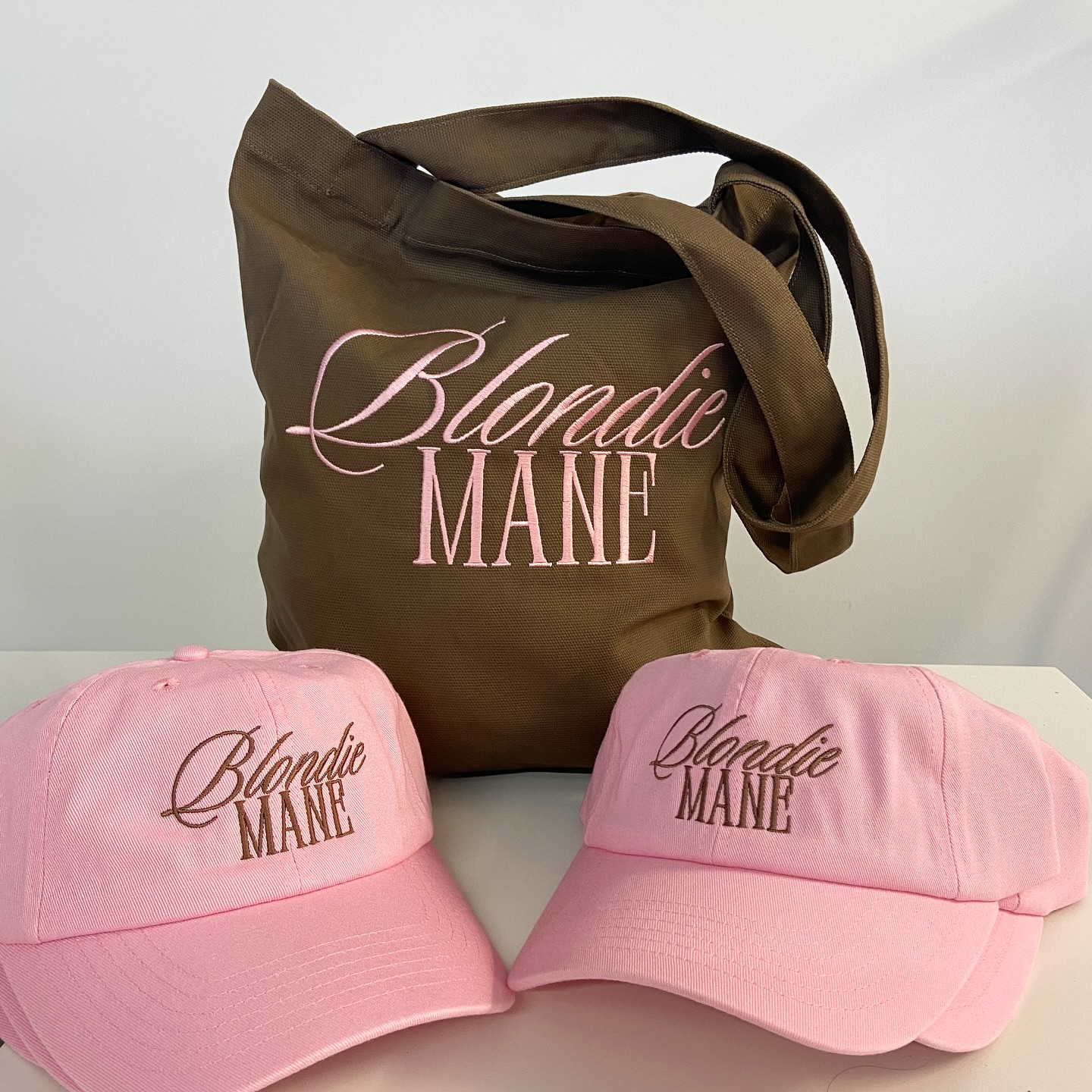 POV: Your merch game is on fire 🔥
Custom embroidered tote bags and dad caps for @blondie.mane
You have 2 more weeks to get your merch orders in for 2025 👌
All our info is in our bio - do the hustle 💪🏻
#merch #promotionalmerchandise #customcaps #sydney #brandedapparel #custommerch #brandedmerch #brandedmerchandise #australia #nswsmallbusiness #sydneysmallbusiness #totebags #dadcaps