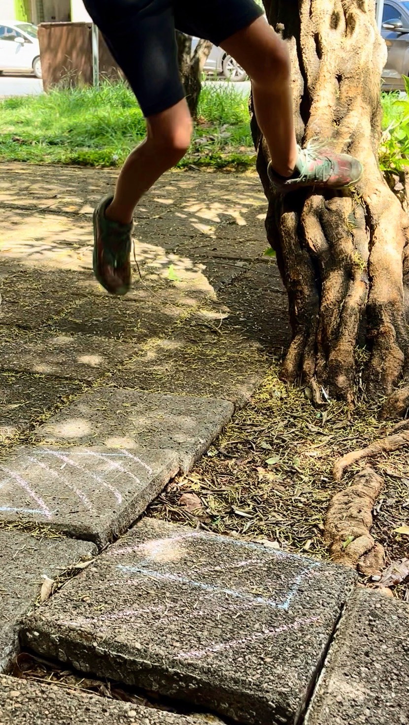 Parkour Parque Natural! A cidade tá aí! Basta aumentar o repertório motor que dá pra treinar/brincar@em qualquer canto!
Este é um dos espaços que usamos! Quer descobrir!? Junte-se a nós
Aulas matutinas e Vespertinas
@dropandleap
#parkour #parkourbrasilia #parkoureducação #aulasdeparkour