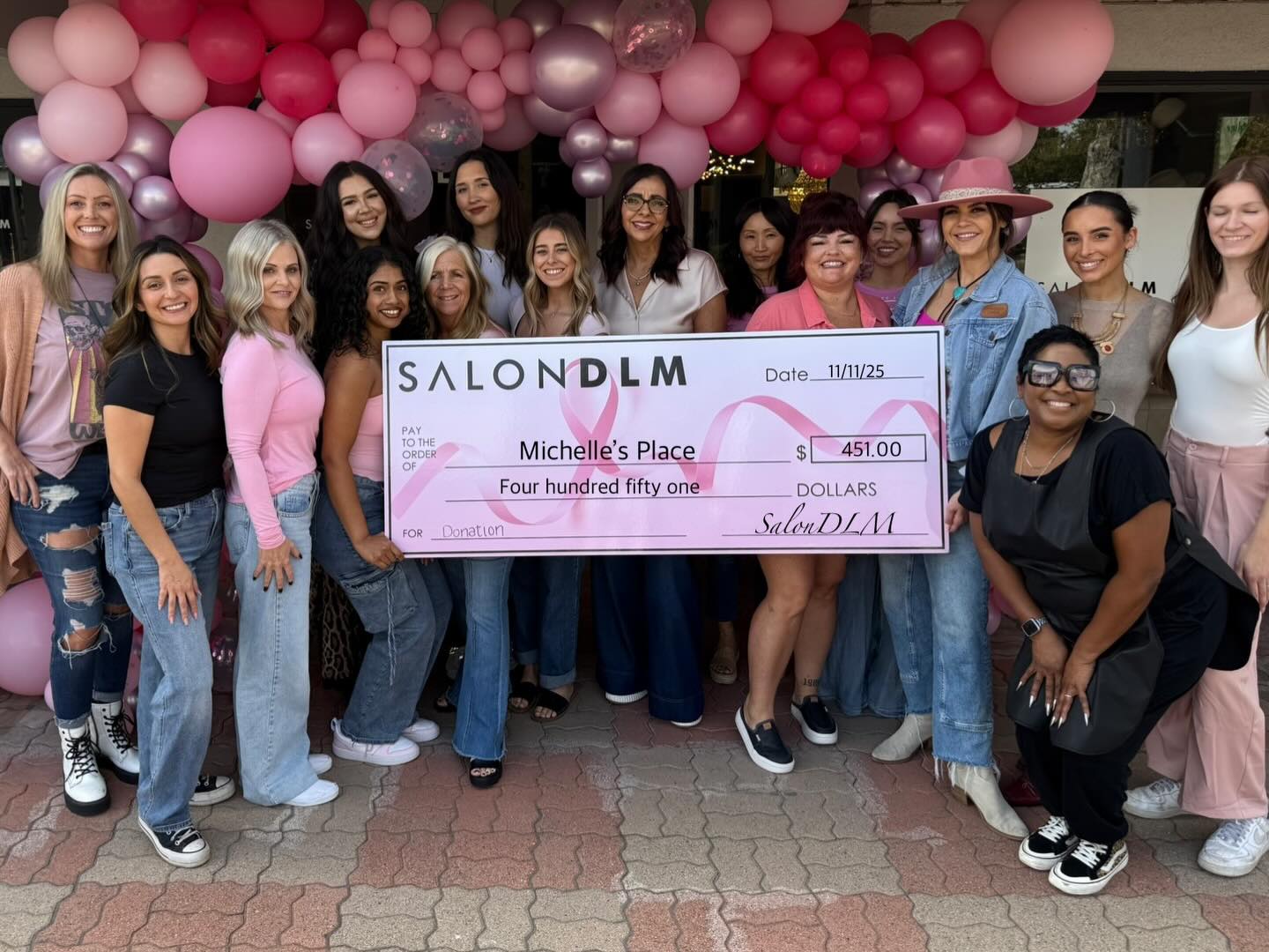 Work hard. Donate harder!! 🎀
••
It’s our honor to give back to @michellesplacecrc and breast cancer awareness and our team showed up and absolutely came through, as always. 🩷