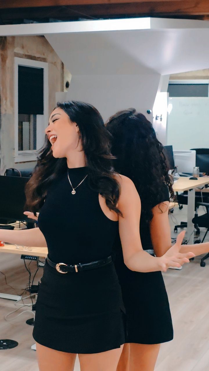 Chido Marketing's dynamic duo
#whatsgoingon #beesinthetrap #contentcreationagency #ocmarketingagency #socialmediamarketingagency