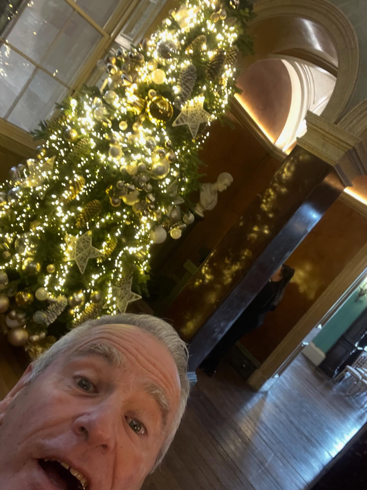 Yesterday's office, The delight that is Prestwold Hall at Christmas.
My last job of the year was the wedding of Lydia and Ezra, a wonderfully warm, joyous and fun Anglo-Dutch affair. #classinacoat #toastmastergeoff #weddingtoastmaster #masterofceremonies #prestwoldhall