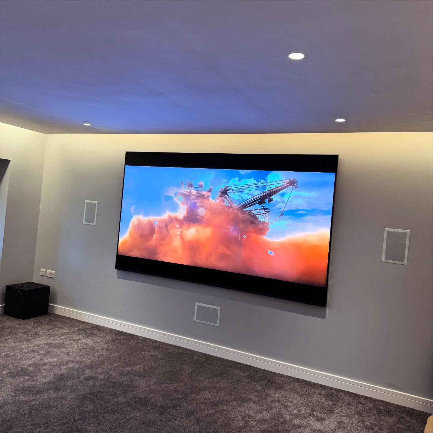 🎬 Christmas movie nights just got a major upgrade! 🎄✨
The AV Guys have just installed this monster 115” @samsunguk TV 😍 — a true home-cinema experience that completely transforms the room.
We also brought the whole system up to date with a new @denonofficial 7.2 AV receiver and a powerful @monitoraudio subwoofer for that deep, cinematic bass. 🔊💥
From crystal-clear picture to immersive surround sound… this setup is ready for all the festive favourites! 🎅📽️
Want your own home cinema before the holidays?
📩 Drop us a message — we cover Herts & Essex and beyond.
#TheAVGuys #HomeCinema #Samsung115 #DenonAV #MonitorAudio #AVInstallation #HomeTheatre #ChristmasMovies #BigScreenEnergy