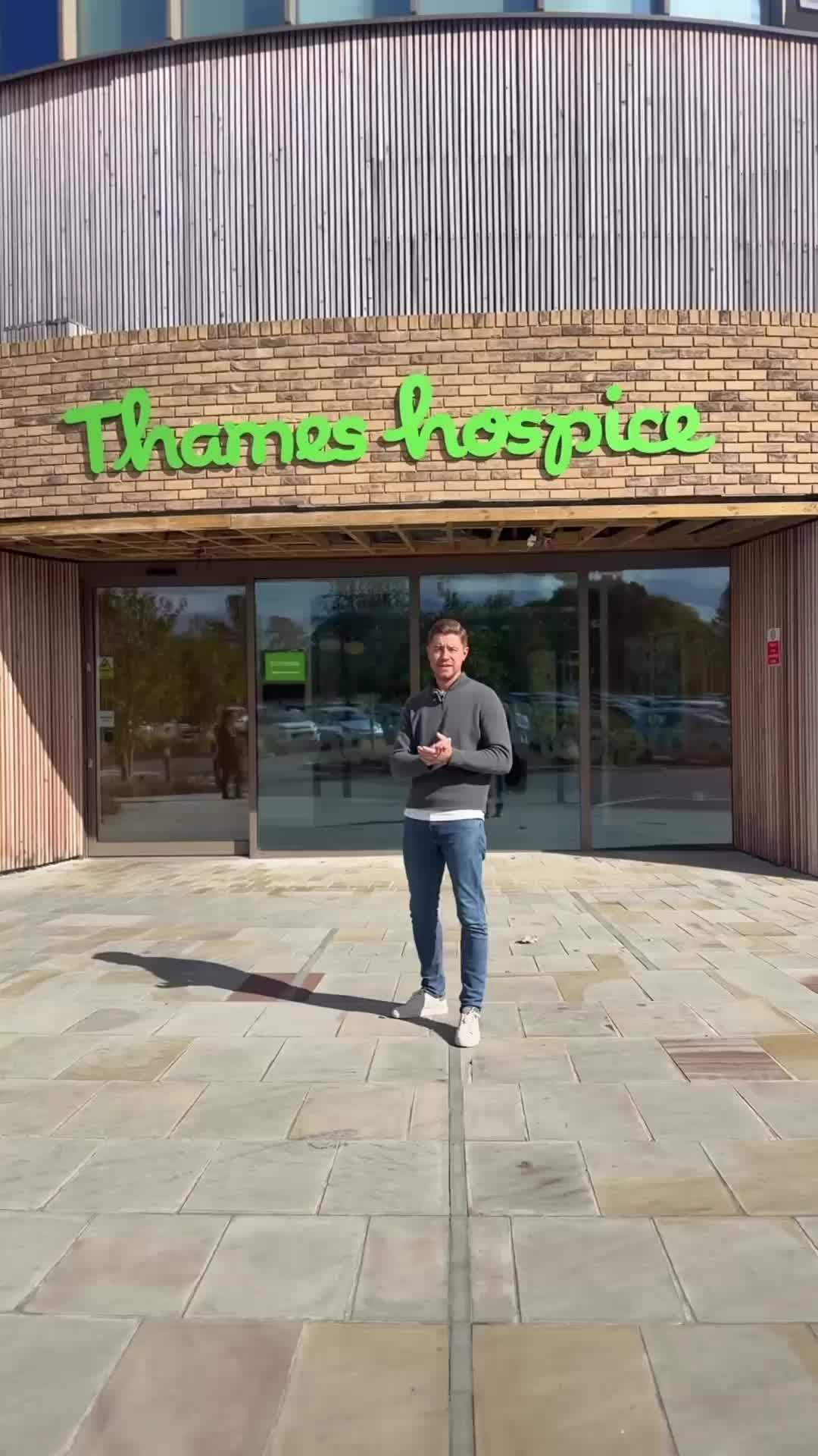 Get ready for a festive feel-good show with a big heart! As I tour @thameshospice, I’m reminded why ‘A Swingin’ Christmas’ matters—music, community, and giving back. Working alongside @rotaryuk (Cookham Bridge), we’re raising funds, lifting spirits, and making this Christmas truly unforgettable! I’ll be joined by my awesome band and a special collaboration by The Heath Singers to make it a truly memorable night!
Get your tickets now:
https://www.ticketsource.co.uk/andrewbourn/andrew-bourns-christmas-swing-spectacular-fundraising-concert/e-zogaek
#whatsonwycombe #ASwinginChristmas #thameshospice #charityevent #fundraiser