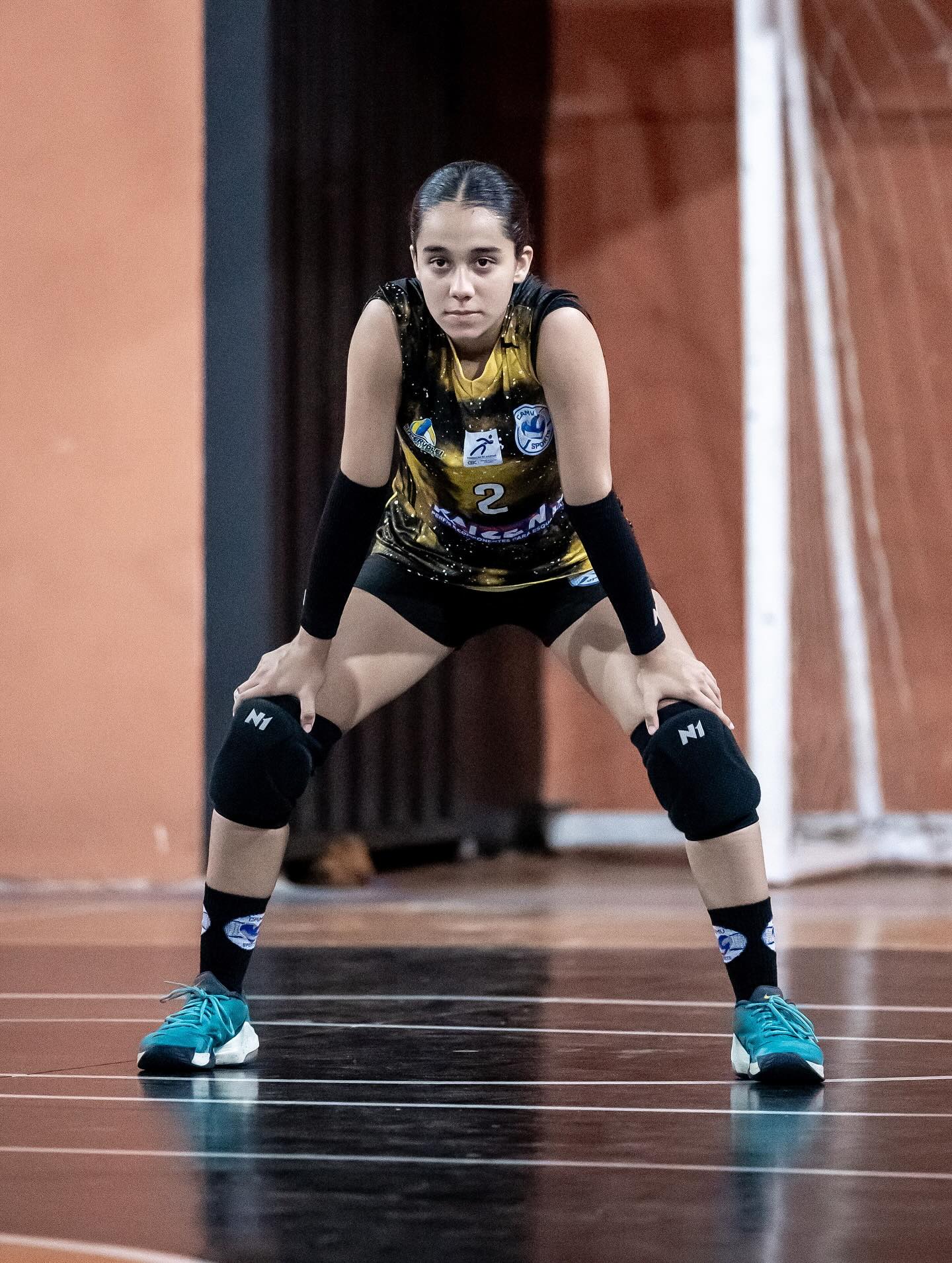 Tá rolando o maior espetáculo no Campeonato Goiano de Base 2025, onde nascem os sonhos e brilham as promessas - a nova geração em campo 🏐🔥
CAMV X BELA VISTA (APEB)
SUB 18 FEMININO
@camv_supervolei
@apeb.bvg
Fotografias:
@alandeyvidfotografo 📸