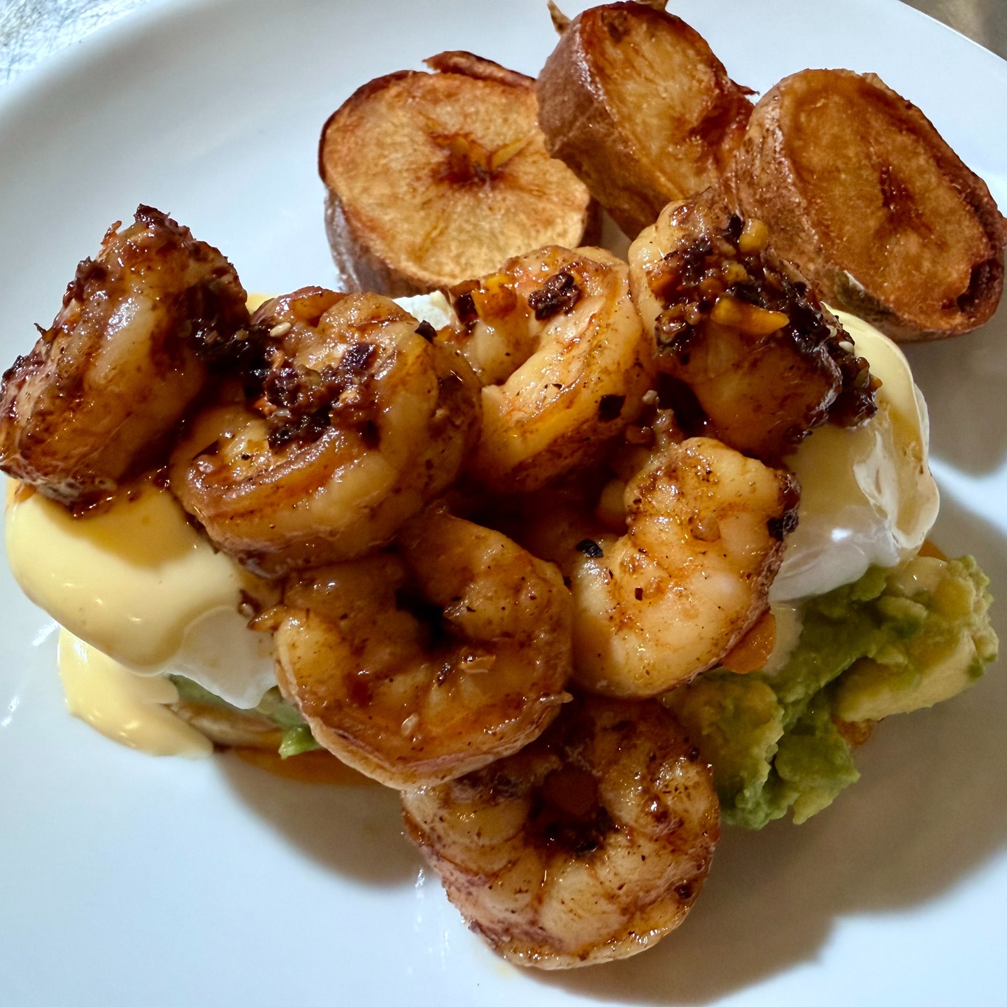 Benedict Alert!!!! Salsa Macha Shrimp Benedict: Polenta cakes layered with avocado, poached eggs, hollandaise sauce and shrimp sautéed in salsa macha served with our crispy cottage fries.
This is only 1 of the different Eggs Benedicts available this Sunday during our Benedicts in the Barn event from 8 - noon.
We are more than just benedicts; we offer a full breakfast menu with eggs, pancakes and more...
Reservations Recommended. Reserve your table at link in bio or call/text us at 802-496-7555.
#madrivervalley #eatinabarn #benedictsinthebarn #eatmrv #eggsbenedict #benedict365challenge #whatnumberisthis #eatmrv #madrivervalleybreakfast #