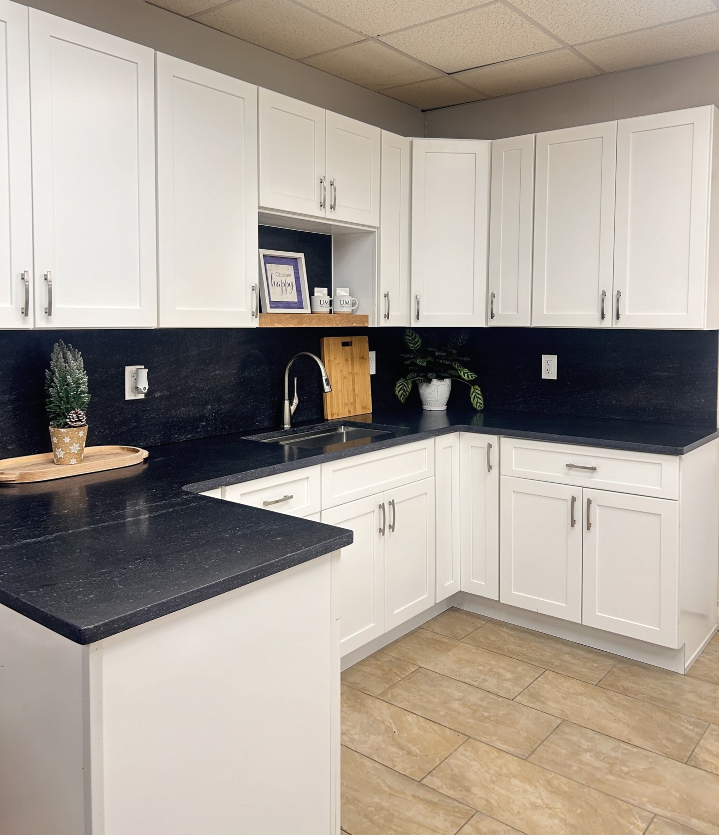 🎄Holiday Update!🎄
Our schedule is just about booked for Christmas - thank you to our clients!
🎉New Year's installations are still available! 🎉
Contact or visit us to receive a free estimate for your project just in time to start 2026 with brand-new countertops! ✨
Holiday hours to follow in our next post!
📍940 Wellington Ave, Cranston, RI 02910
☎️401-780-9639
🌐www.stonedepotofri.com
#countertops #stonecountertops #granitecountertops #quartzcountertops #granite #kitchencountertops #kitchendesign #kitchenideas #whiteandblackkitchen #stonefabricator