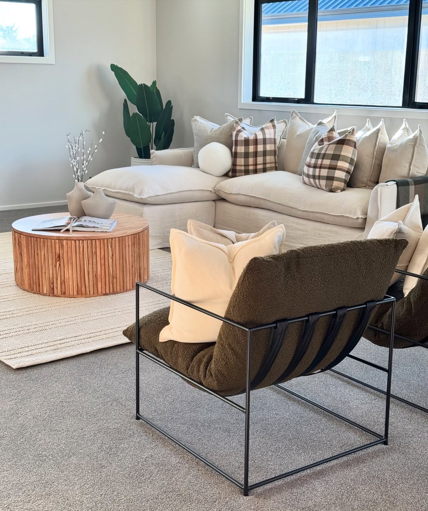 What’s our goal…
To style your property to make buyers fall in love. Homes are sold on the feelings they portray and the emotion they create. An ‘X’ factor that we work hard on, on every single property 🤍