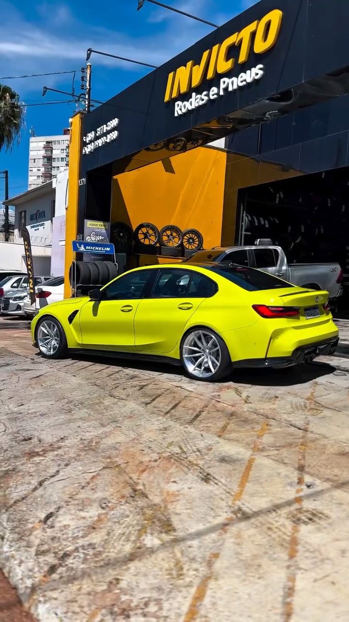 BMW M3 • 2021
🛞 Rodas Forjadas Brixton – Acabamento Brushed Silver
• Dianteiras: 19x10.0 | 5x112 | Offset: 12 | CB: 66,6MM
• Traseiras: 20x11.0 | 5x112 | Offset: 18 | CB: 66,6MM
➡️ Conjunto forjado de altíssima performance, garantindo leveza, rigidez e um visual premium digno da linha ///M.
➡️ Acabamento Brushed Silver reforça a esportividade e a elegância do M3 com presença absoluta.
📍 Invicto Rodas e Pneu
📞 (16) 3771-2800
#InvictoRodasEPneu #BMWM3 #BrixtonForged #BrushedSilver #RodasForjadas #AltaPerformance #BMWM #CarrosEsportivos #LuxuryPerformance